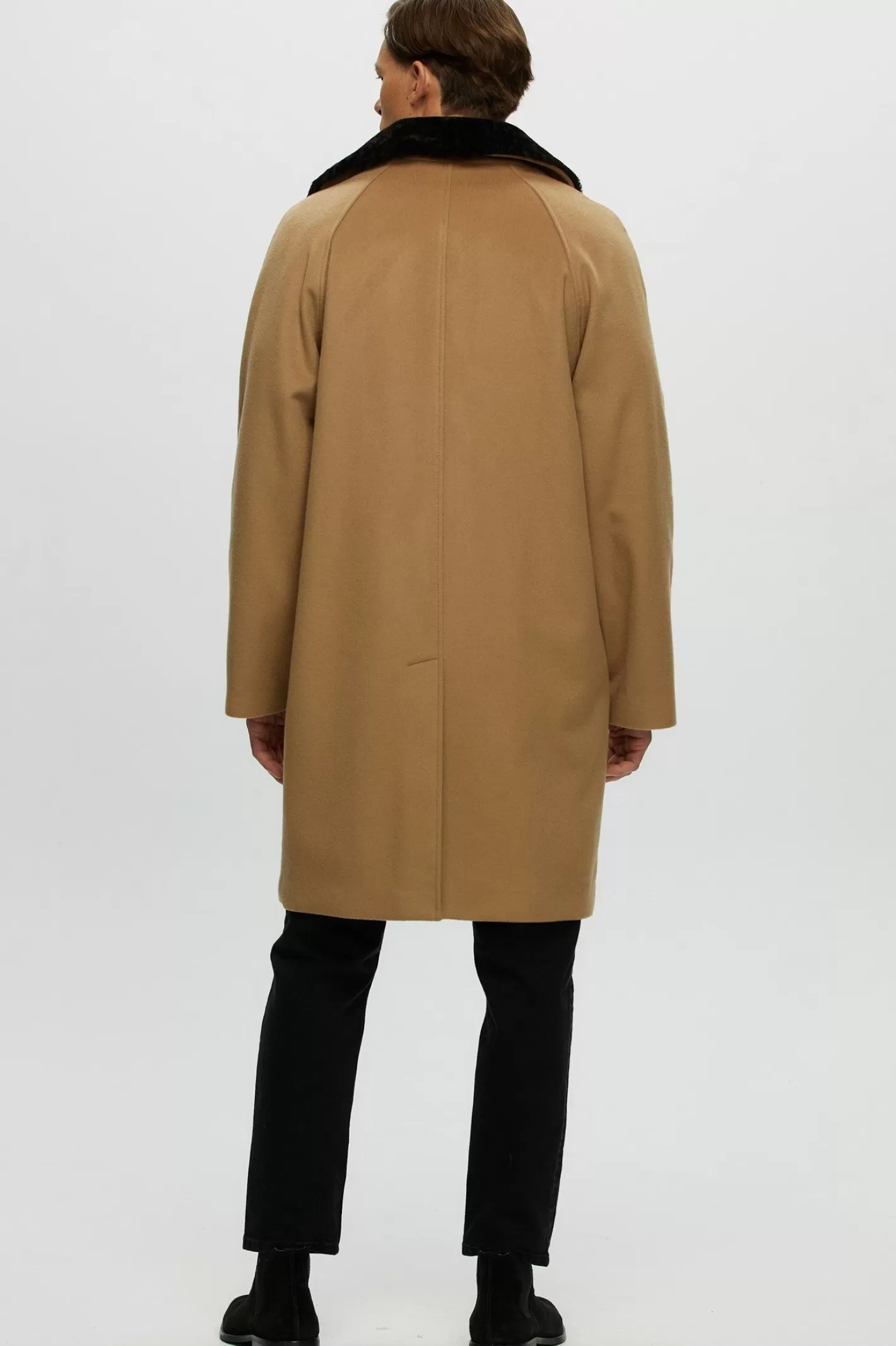 Manteau court pour homme en cachemire Loro Piana - Col en agneau shearling sélectionné amovible par GORSKI Montréal