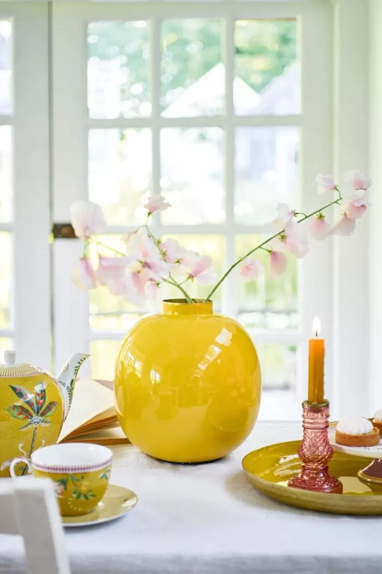 Vase décoratif en métal doré 23 cm - Design élégant par Pip Studio
