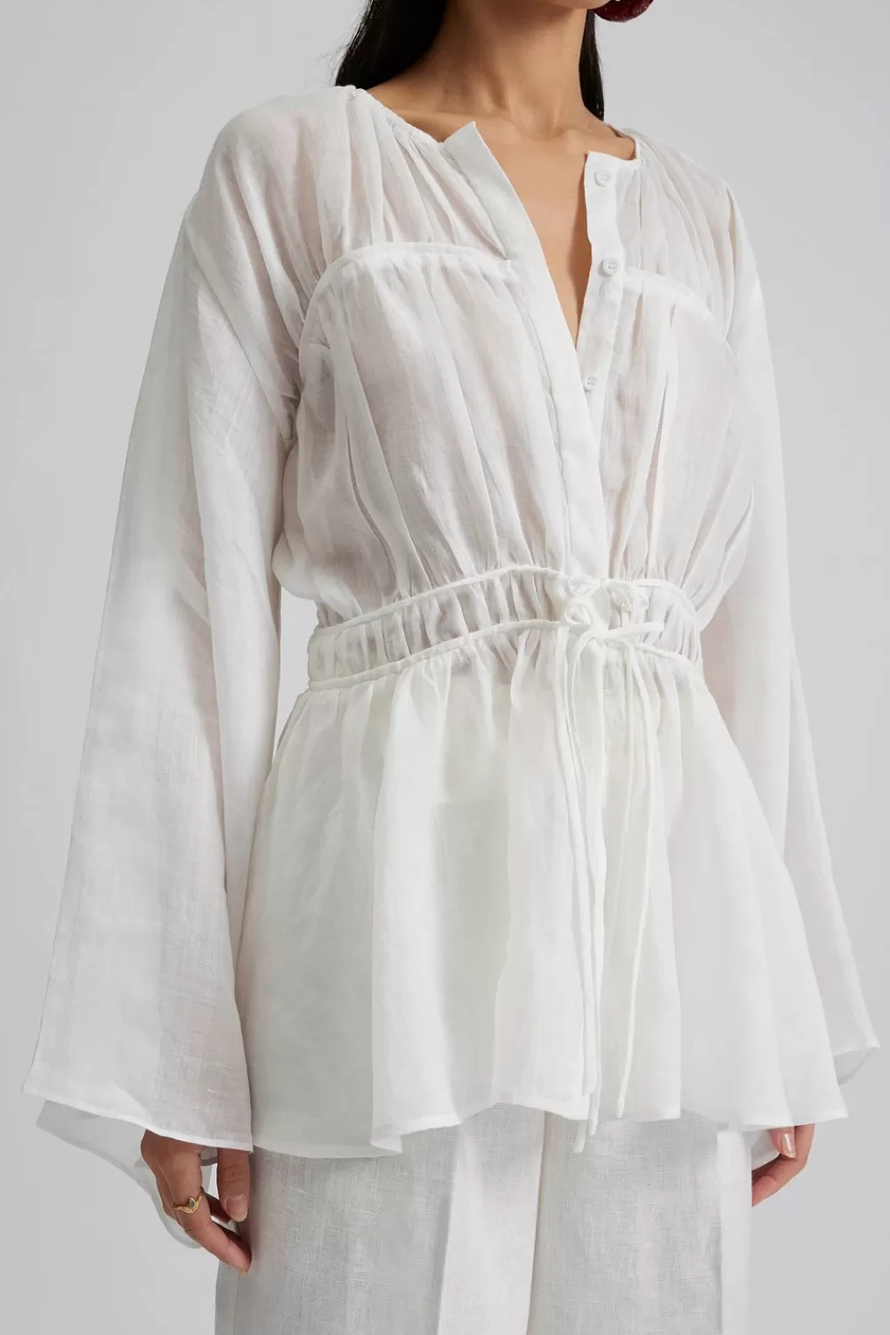 Blouse Femme Malina Mira - Blanc Élégant, Coupe Moderne | Tendance Printanière
