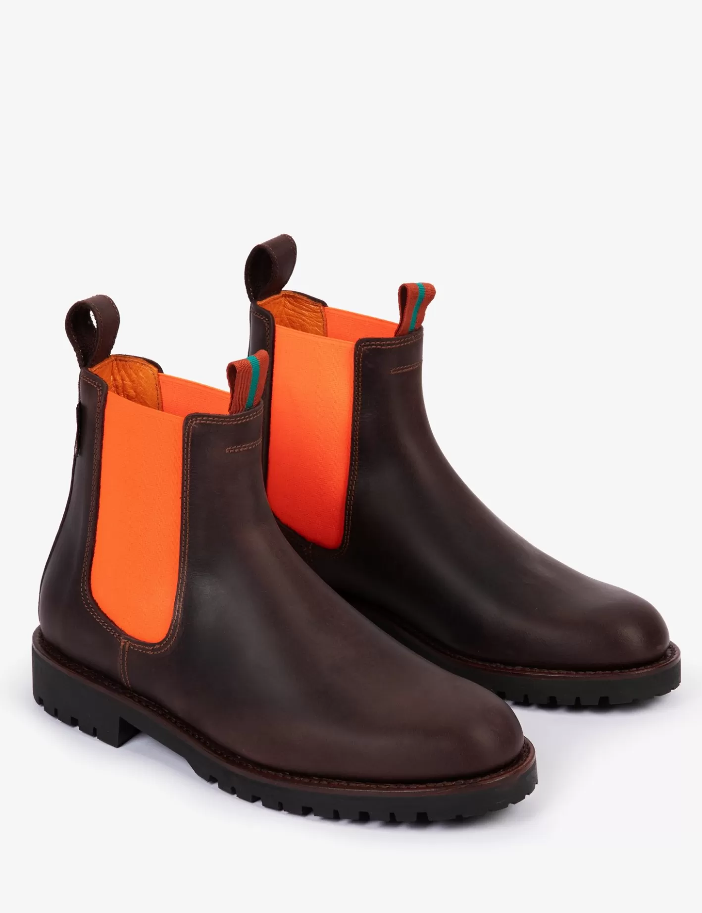 Bottes en Cuir Véritable Nelson - Promotion Limitée sur les Bottines Chelsea Élégantes | Style Urbain Intemporel avec Motif Texturé (Tiges Courtes) 

Profitez de notre offre exclusive sur ces chaussures d'automne premium. Modèle unisexe confortable avec semelle antidérapante - Expédition Rapide Offerte