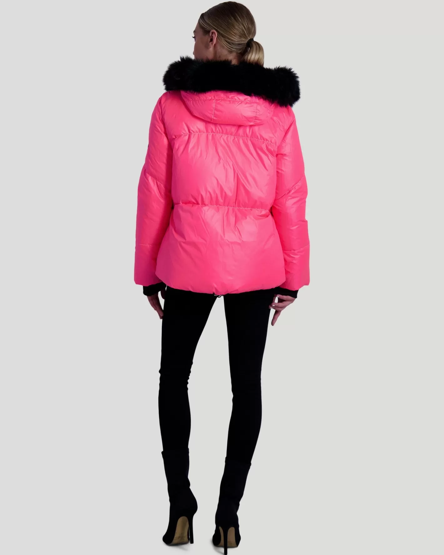 Doudoune Ski Femme Montréal Éclat Fluorescent - Capuche Détachable en Agneau Toscan - Style Après-Ski Urbain GORSKI