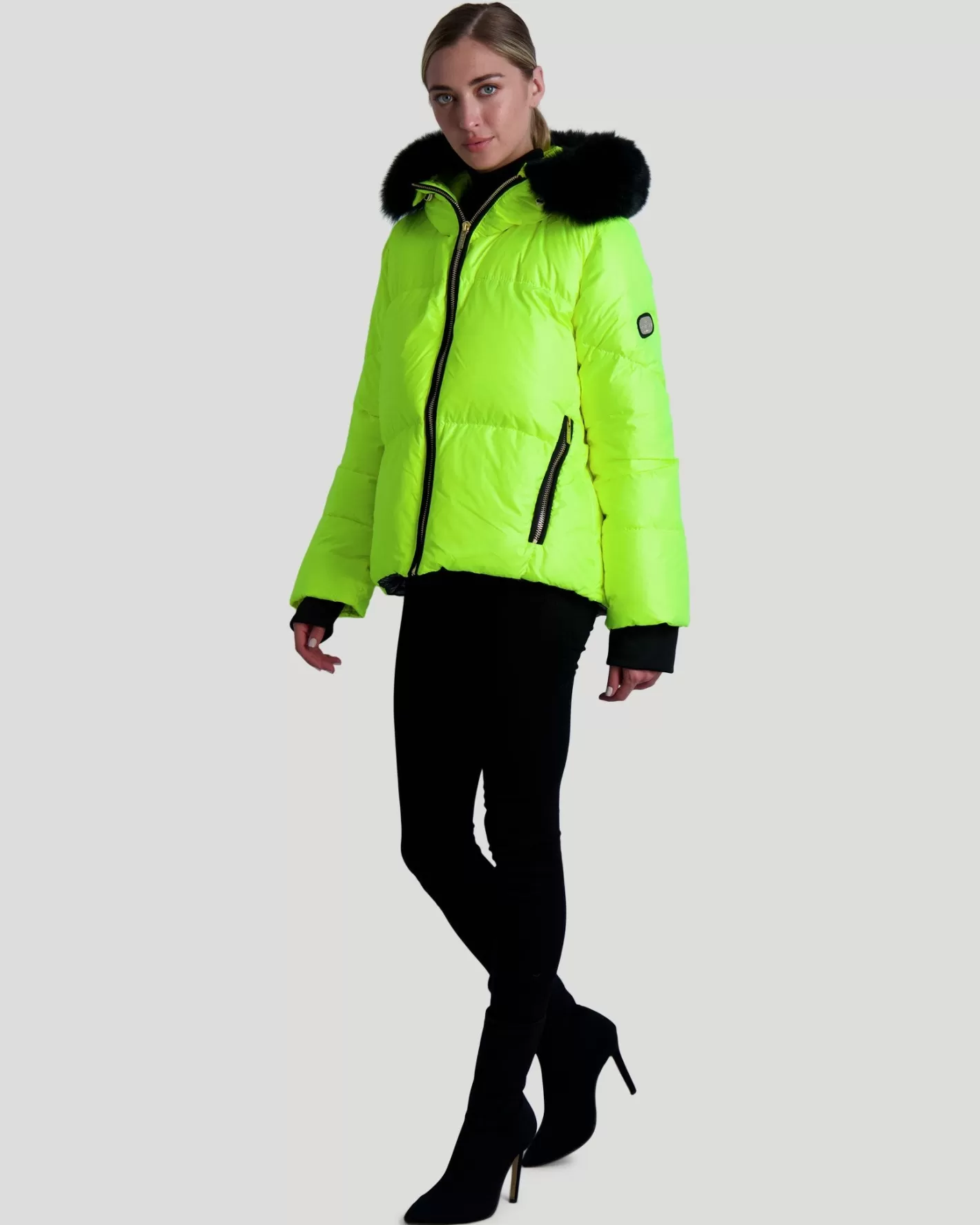 Doudoune Ski Femme Montréal Éclat Fluorescent - Capuche Détachable en Agneau Toscan - Style Après-Ski Urbain GORSKI