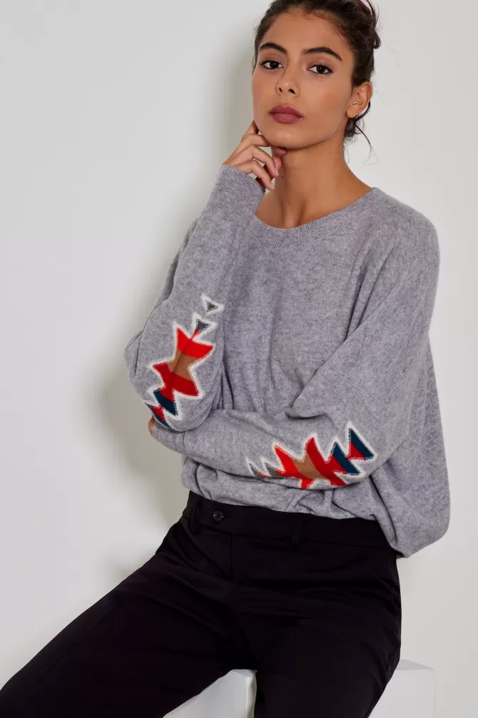 Découvrez la collection Inca by Five Jeans : pulls confortables & gilets tendance pour looks printaniers décontractés. Pièces unisexes en coton premium, coupes ajustées et coloris vibrants.