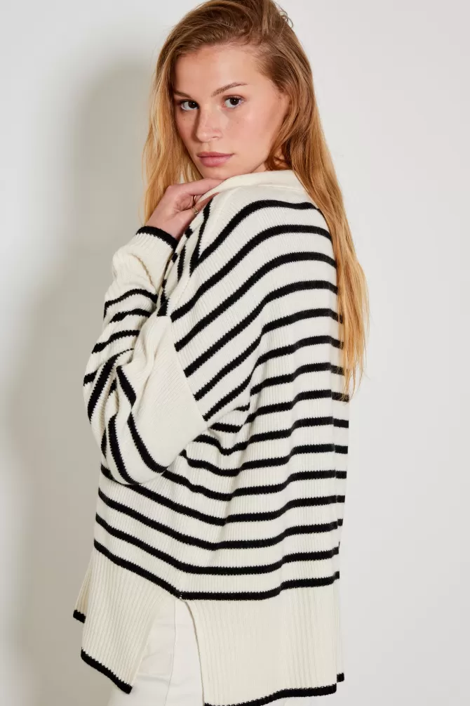 Marinière chic : 5 jeans assortis avec pull-overs et gilets marins - Collection Sailor pour un look décontracté