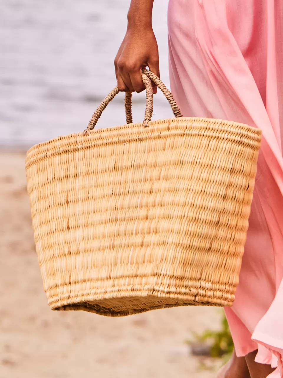 Panier de courses en rotin naturel - Collection printanière Boutique April Cornell
