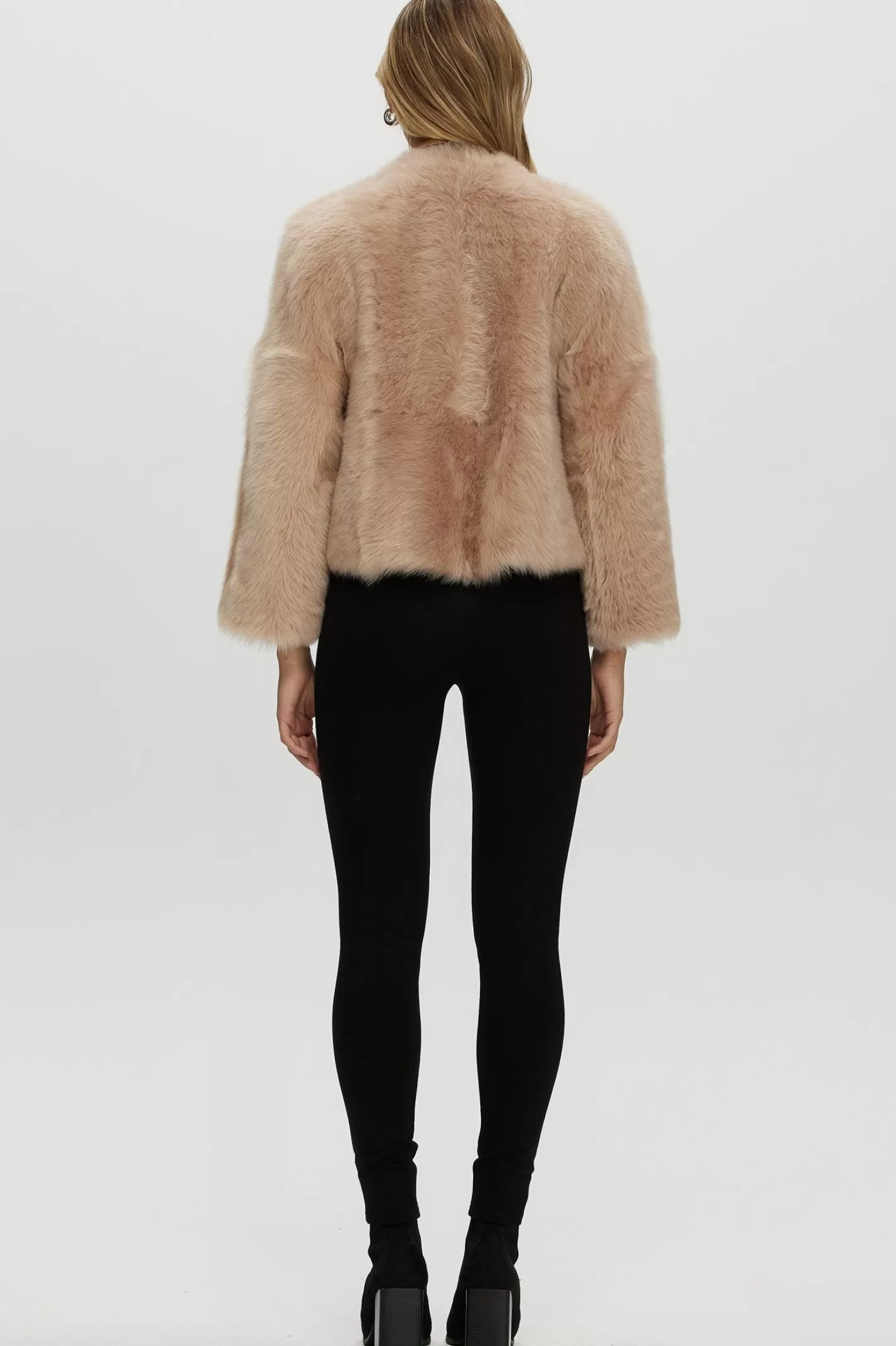 Veste réversible en agneau shearling Toscana - Design sans col avec manches trois-quarts - Collection GORSKI Montréal pour femme