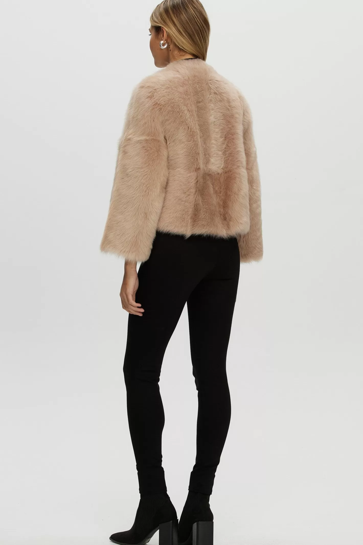 Veste réversible en agneau shearling Toscana - Design sans col avec manches trois-quarts - Collection GORSKI Montréal pour femme