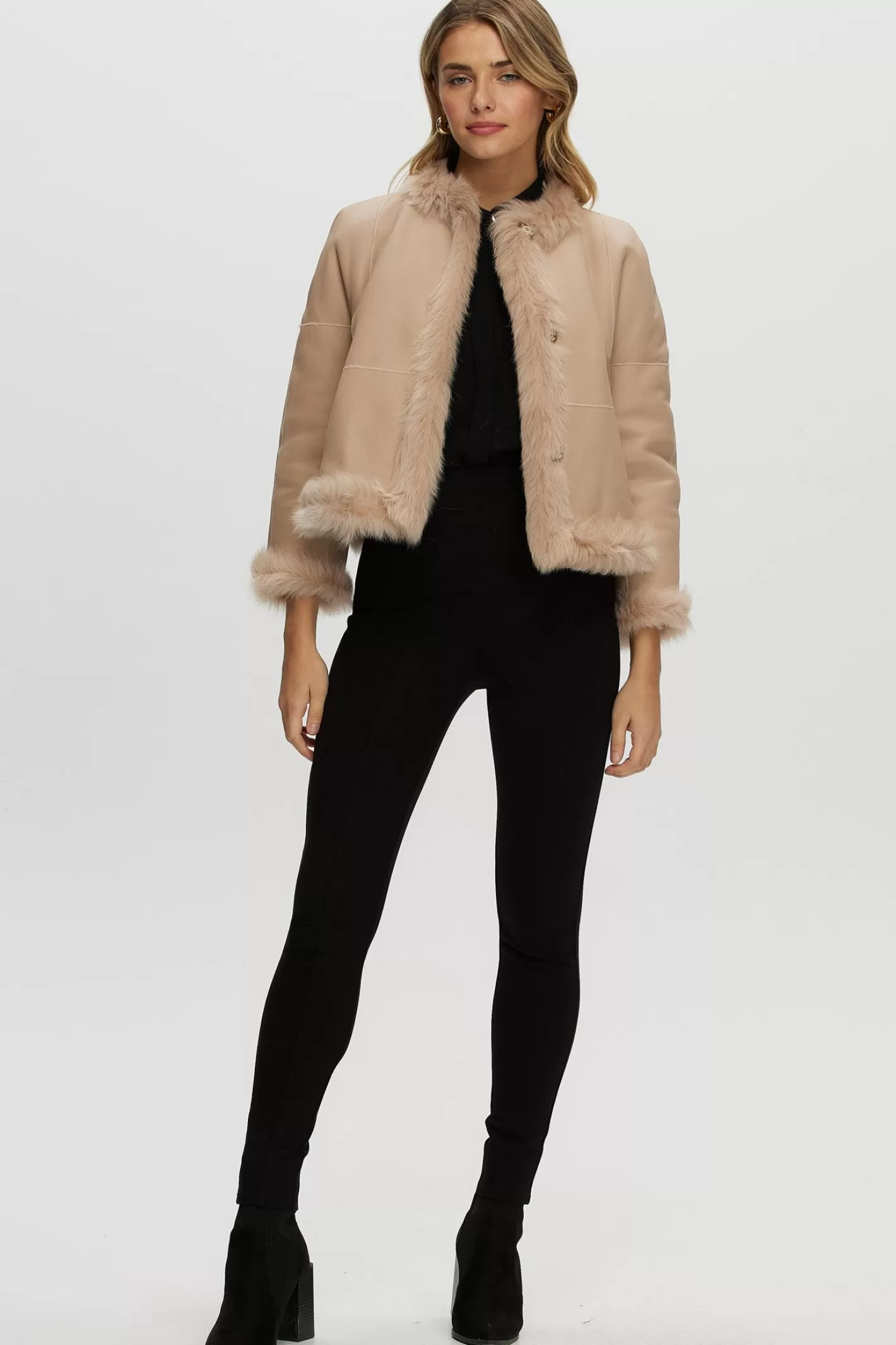 Veste réversible en agneau shearling Toscana - Design sans col avec manches trois-quarts - Collection GORSKI Montréal pour femme