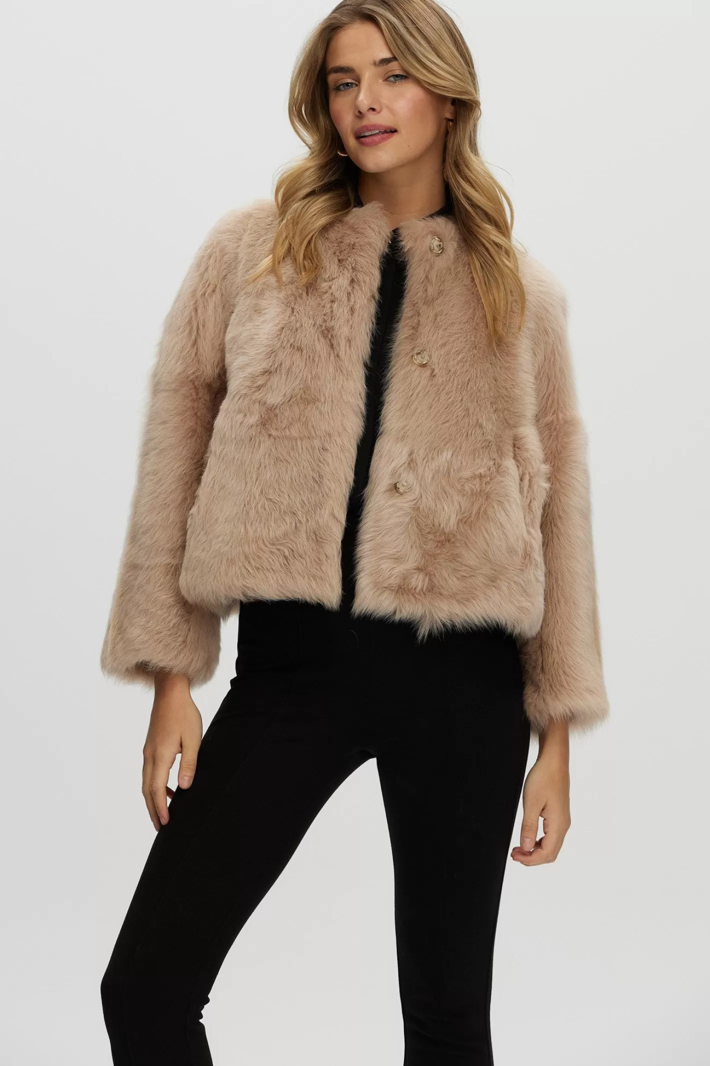 Veste réversible en agneau shearling Toscana - Design sans col avec manches trois-quarts - Collection GORSKI Montréal pour femme
