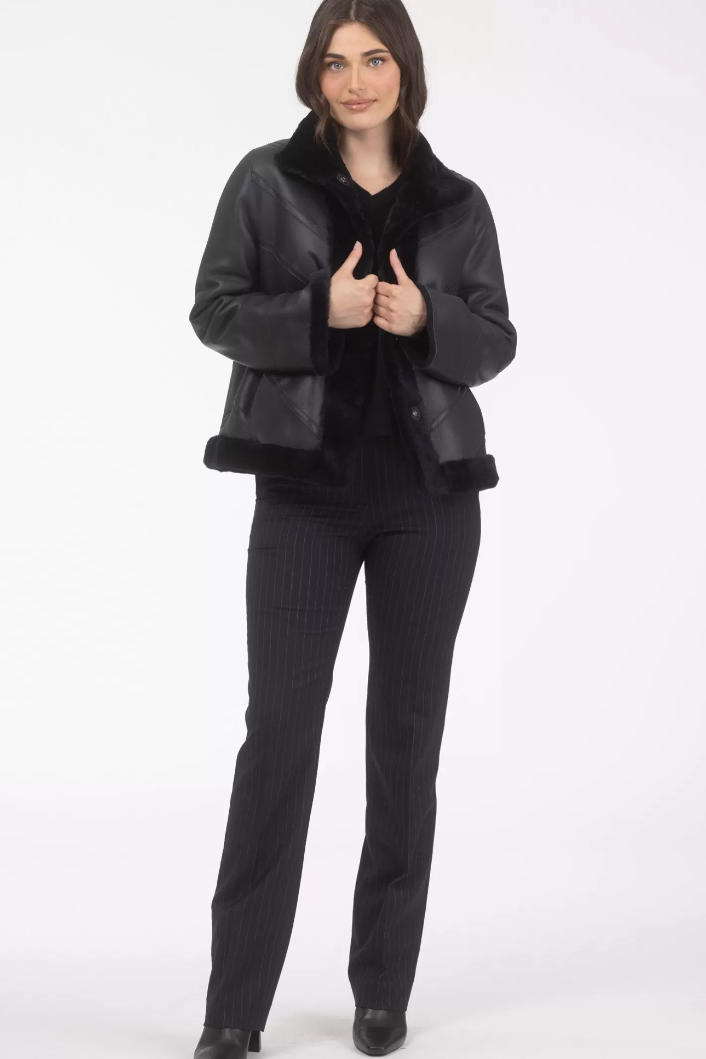 Veste réversible GORSKI Montréal pour femme – Doudoune en laine mérinos et agneau shearling avec motif chevron et ourlet droit