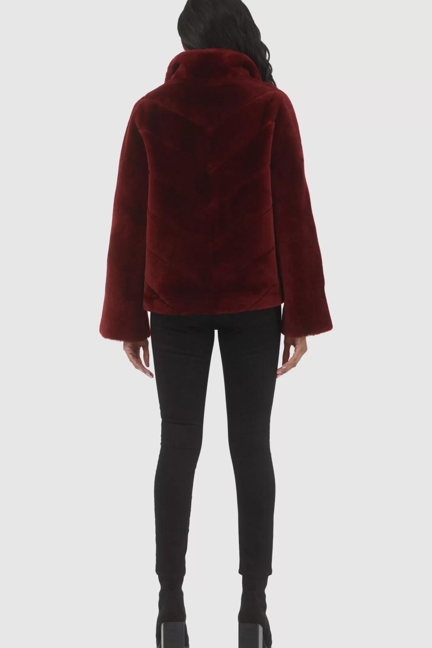 Veste réversible GORSKI Montréal pour femme – Doudoune en laine mérinos et agneau shearling avec motif chevron et ourlet droit