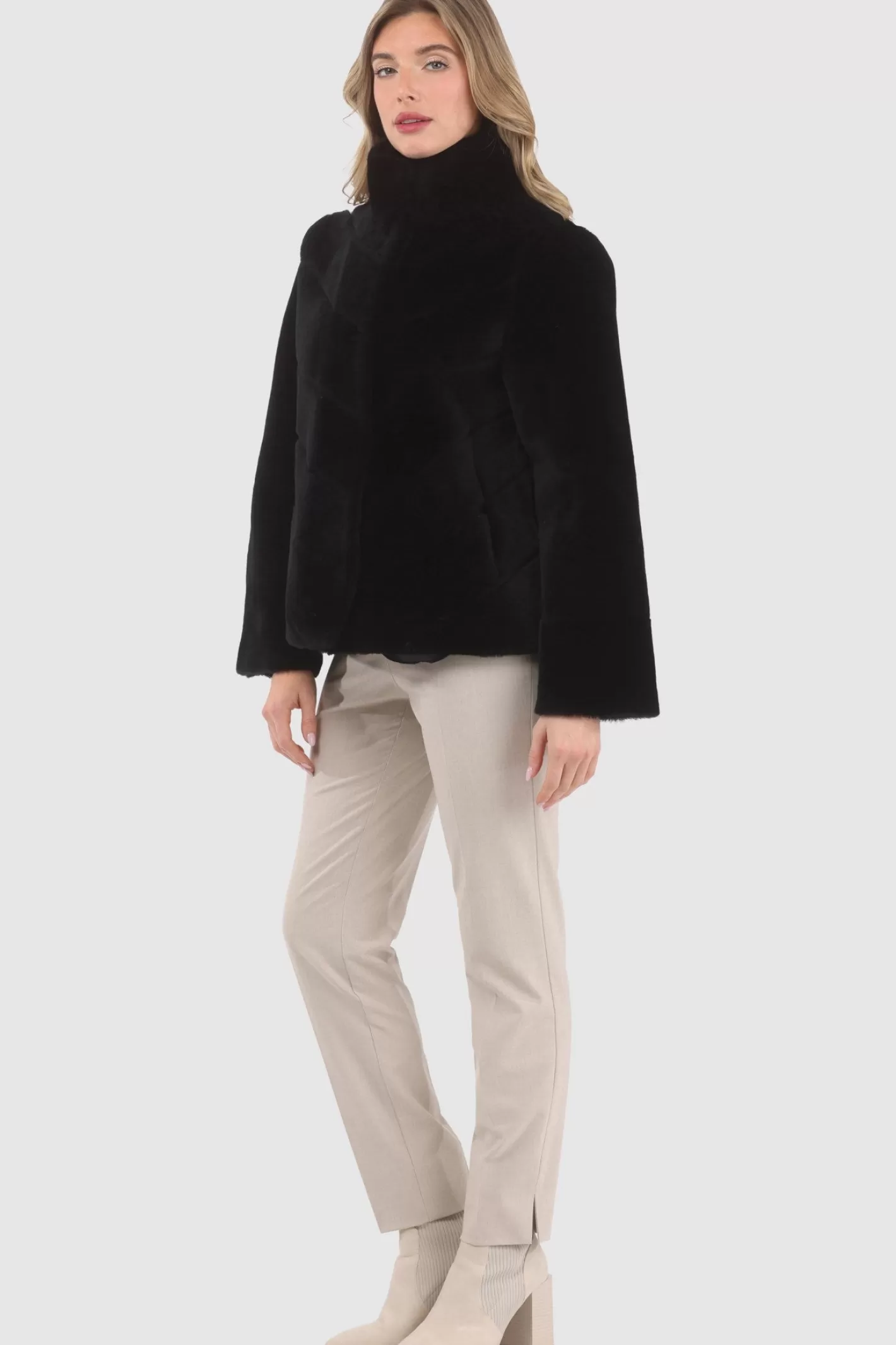 Veste réversible GORSKI Montréal pour femme – Doudoune en laine mérinos et agneau shearling avec motif chevron et ourlet droit