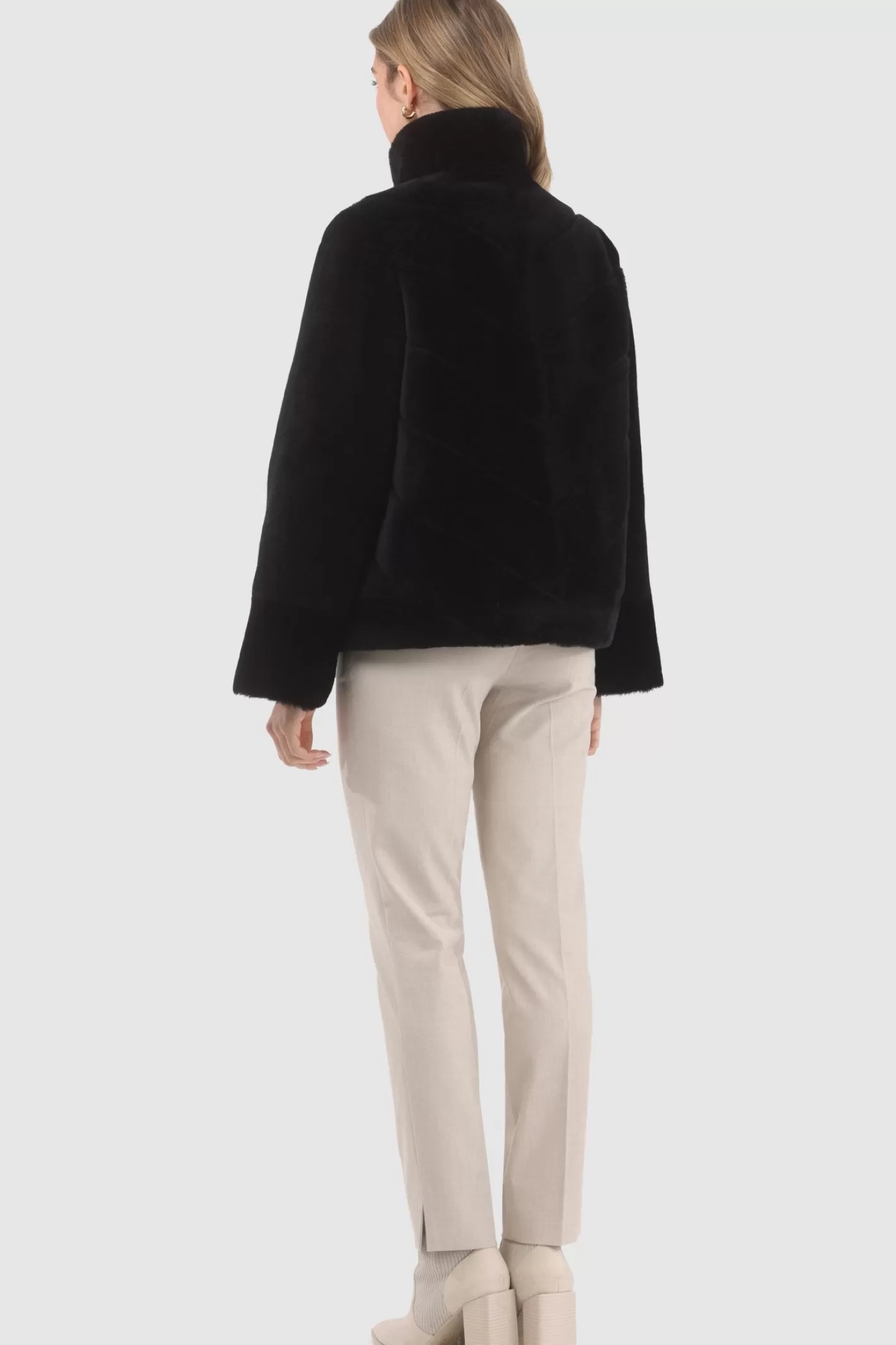 Veste réversible GORSKI Montréal pour femme – Doudoune en laine mérinos et agneau shearling avec motif chevron et ourlet droit