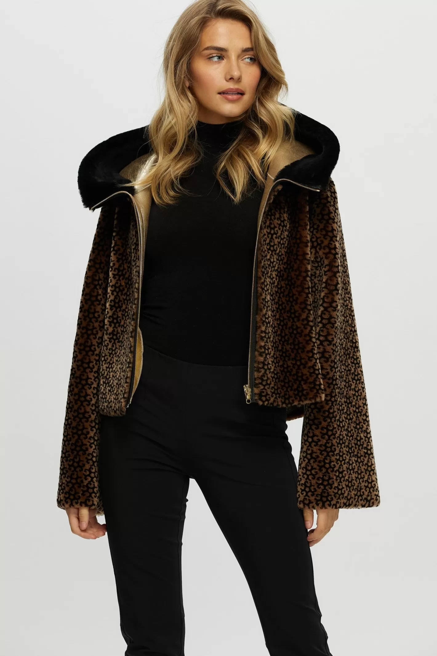 Manteau d'hiver réversible femme en laine mérinos et agneau - Style urbain Montréal par GORSKI