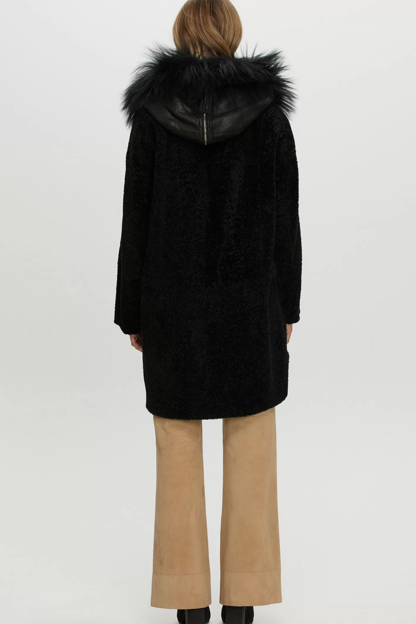Manteau réversible GORSKI Montréal en agneau shearling de Nouvelle-Zélande avec capuche ornée de fourrure d'agneau mongol - Conception élégante et polyvalente pour un confort douillet