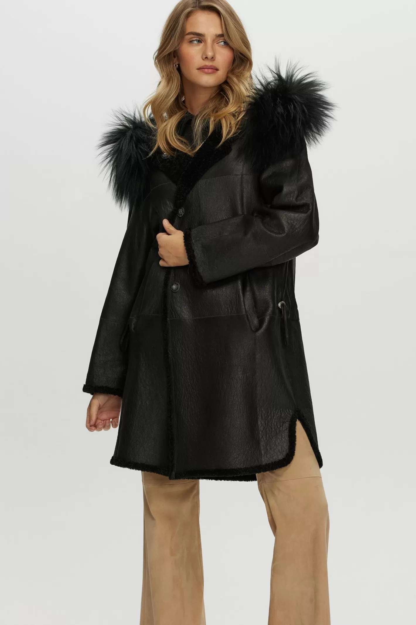Manteau réversible GORSKI Montréal en agneau shearling de Nouvelle-Zélande avec capuche ornée de fourrure d'agneau mongol - Conception élégante et polyvalente pour un confort douillet