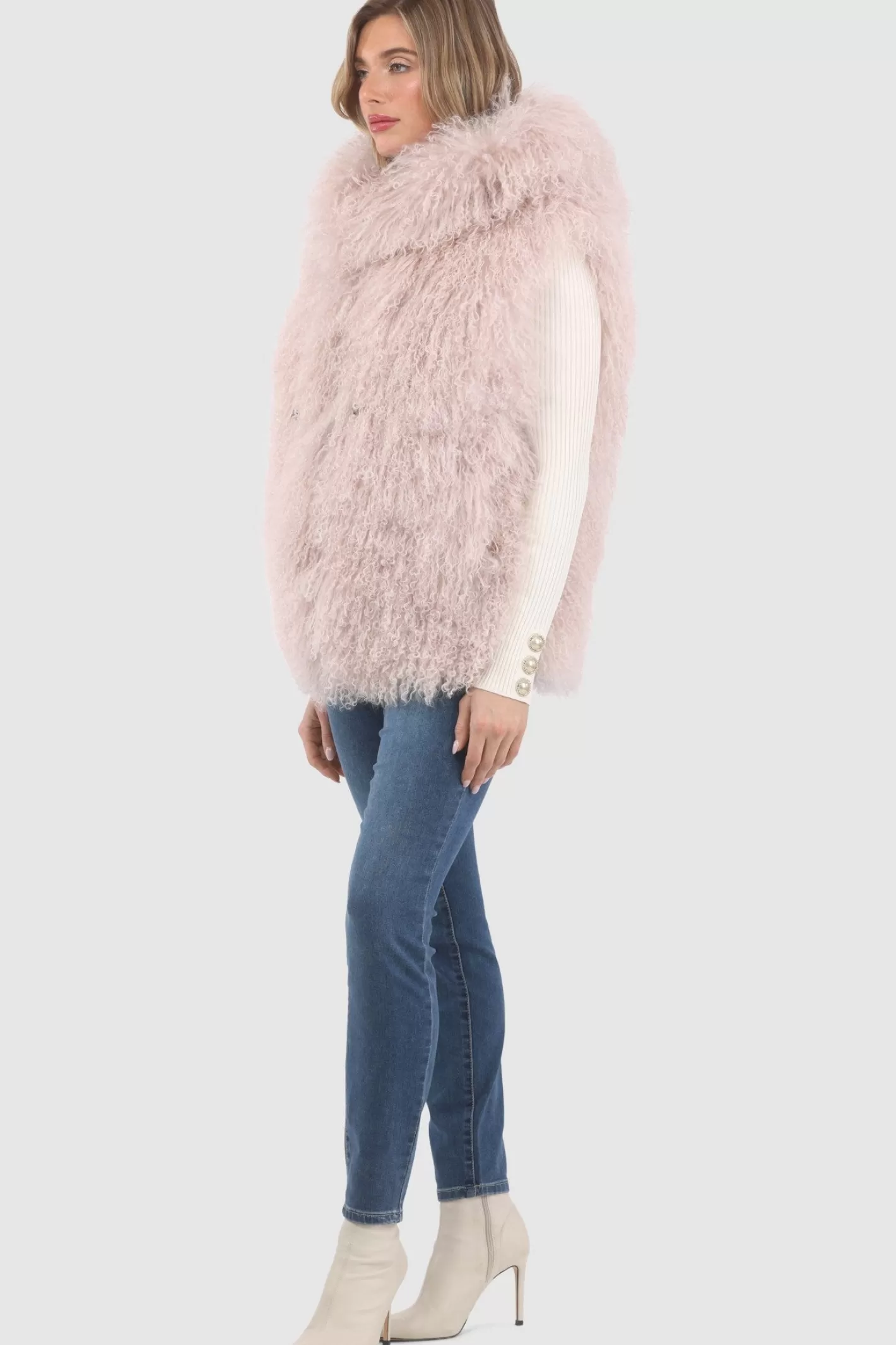 Veste réversible femme GORSKI Montréal - Édition exclusive en agneau shearling mongol avec doublure en laine et cachemire Loro Piana - Confort hiver et élégance intemporelle 

(Note : J'ai restructuré la phrase pour une lecture plus fluide, ajouté des termes évocateurs comme 