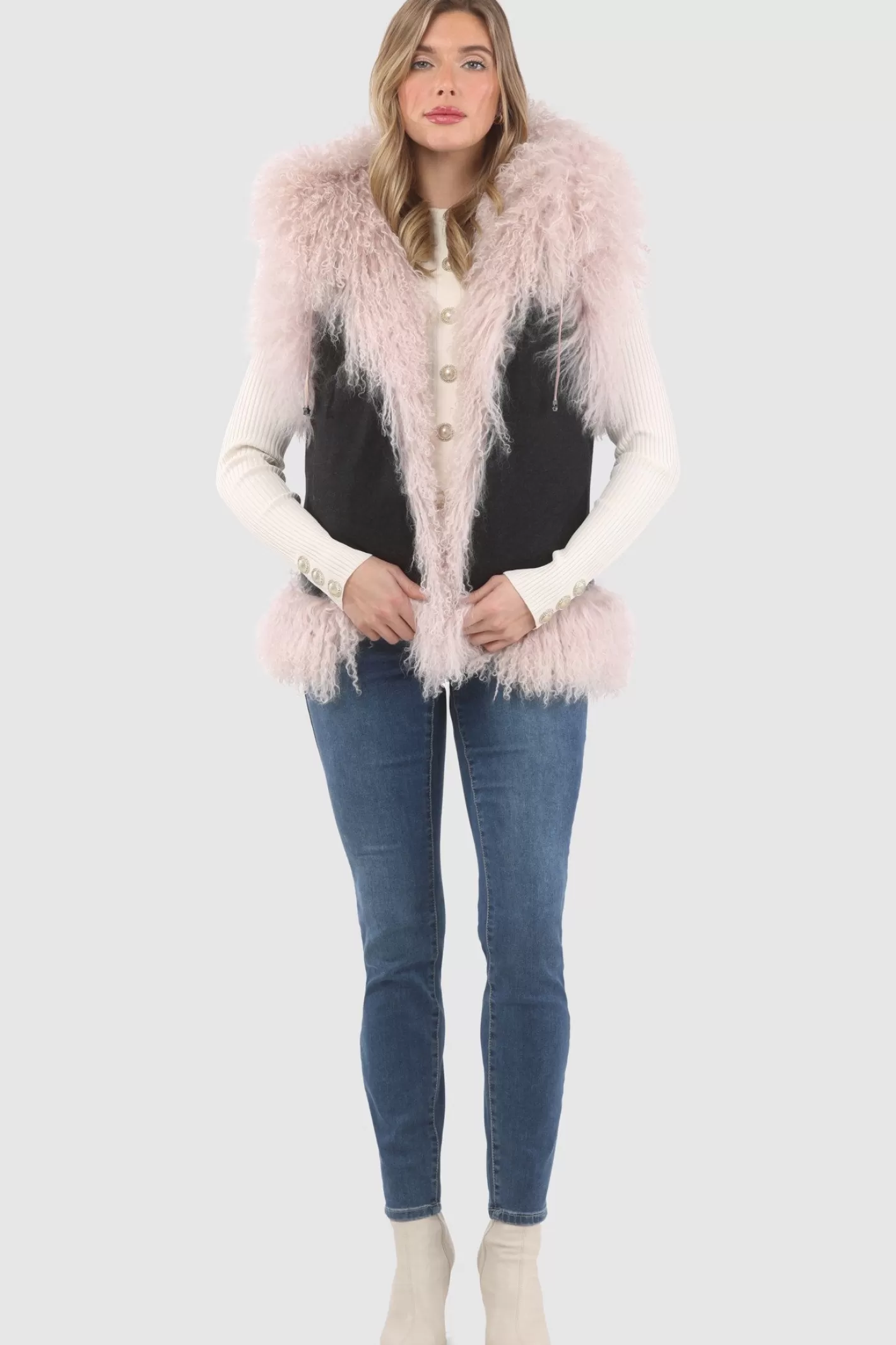 Veste réversible femme GORSKI Montréal - Édition exclusive en agneau shearling mongol avec doublure en laine et cachemire Loro Piana - Confort hiver et élégance intemporelle 

(Note : J'ai restructuré la phrase pour une lecture plus fluide, ajouté des termes évocateurs comme 