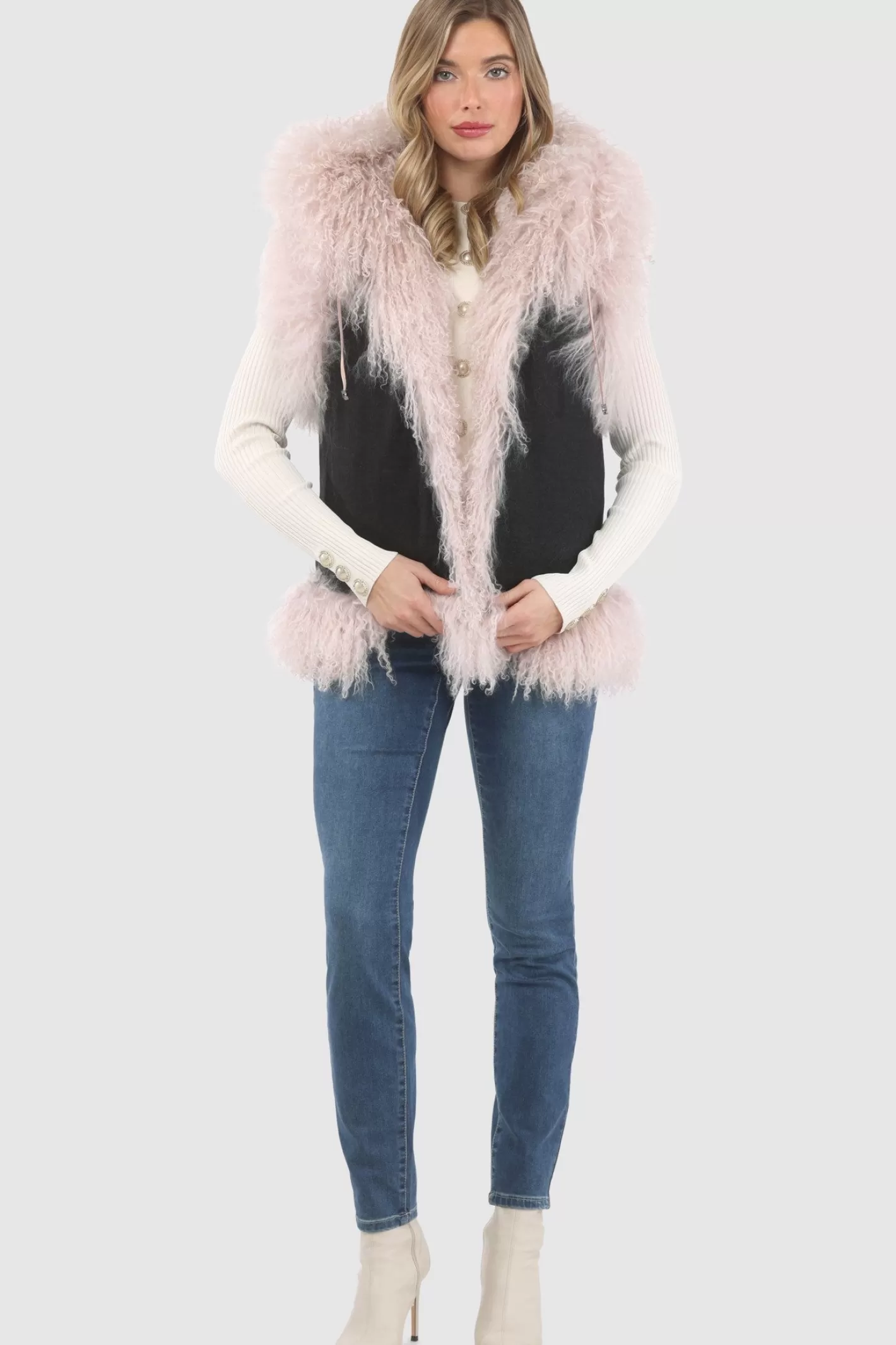 Veste réversible femme GORSKI Montréal - Édition exclusive en agneau shearling mongol avec doublure en laine et cachemire Loro Piana - Confort hiver et élégance intemporelle 

(Note : J'ai restructuré la phrase pour une lecture plus fluide, ajouté des termes évocateurs comme 