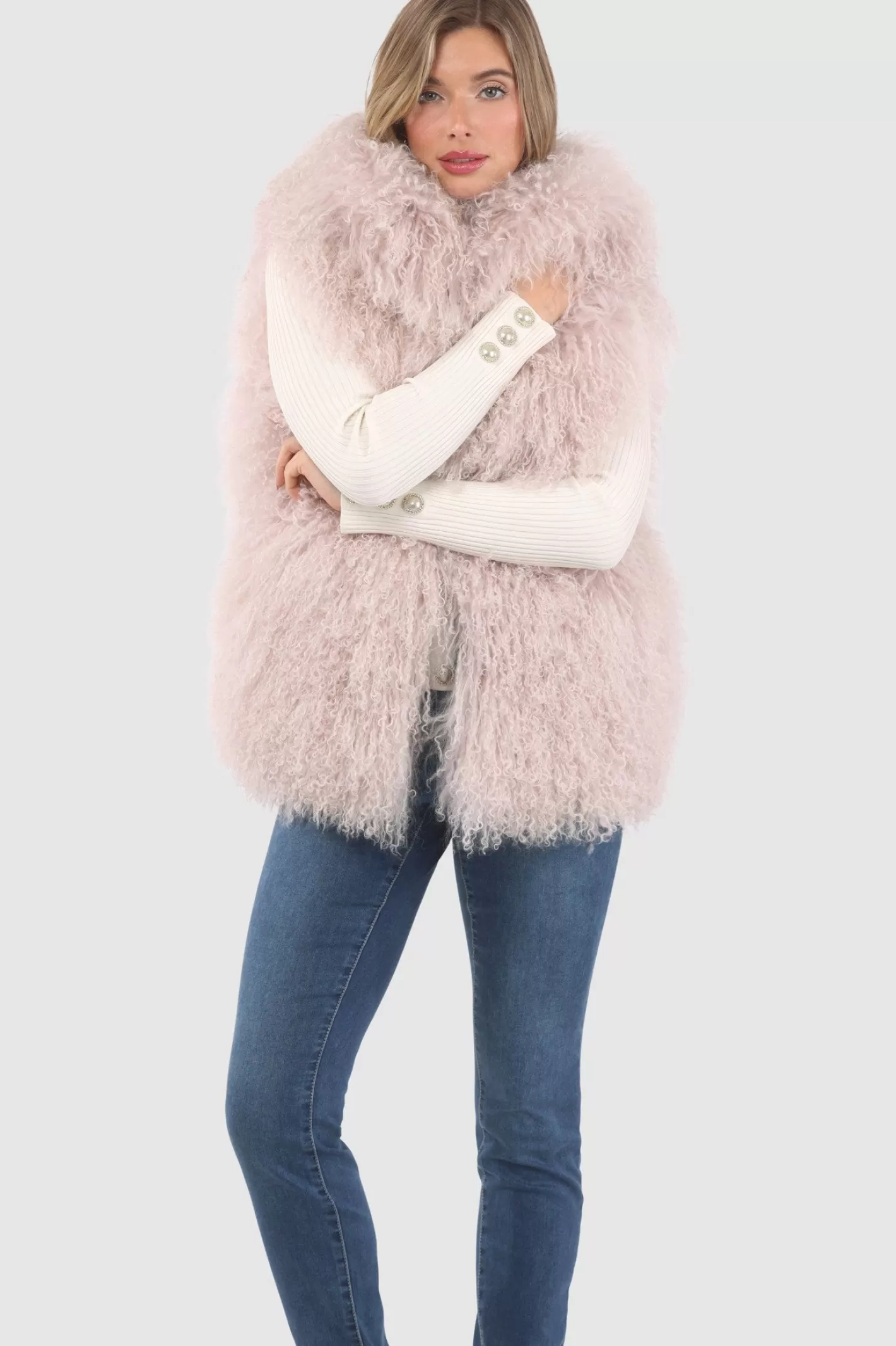 Veste réversible femme GORSKI Montréal - Édition exclusive en agneau shearling mongol avec doublure en laine et cachemire Loro Piana - Confort hiver et élégance intemporelle 

(Note : J'ai restructuré la phrase pour une lecture plus fluide, ajouté des termes évocateurs comme 