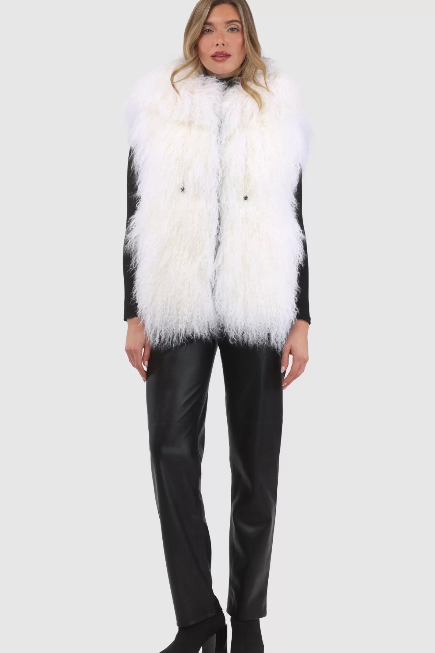 Veste réversible femme GORSKI Montréal - Édition exclusive en agneau shearling mongol avec doublure en laine et cachemire Loro Piana - Confort hiver et élégance intemporelle 

(Note : J'ai restructuré la phrase pour une lecture plus fluide, ajouté des termes évocateurs comme 