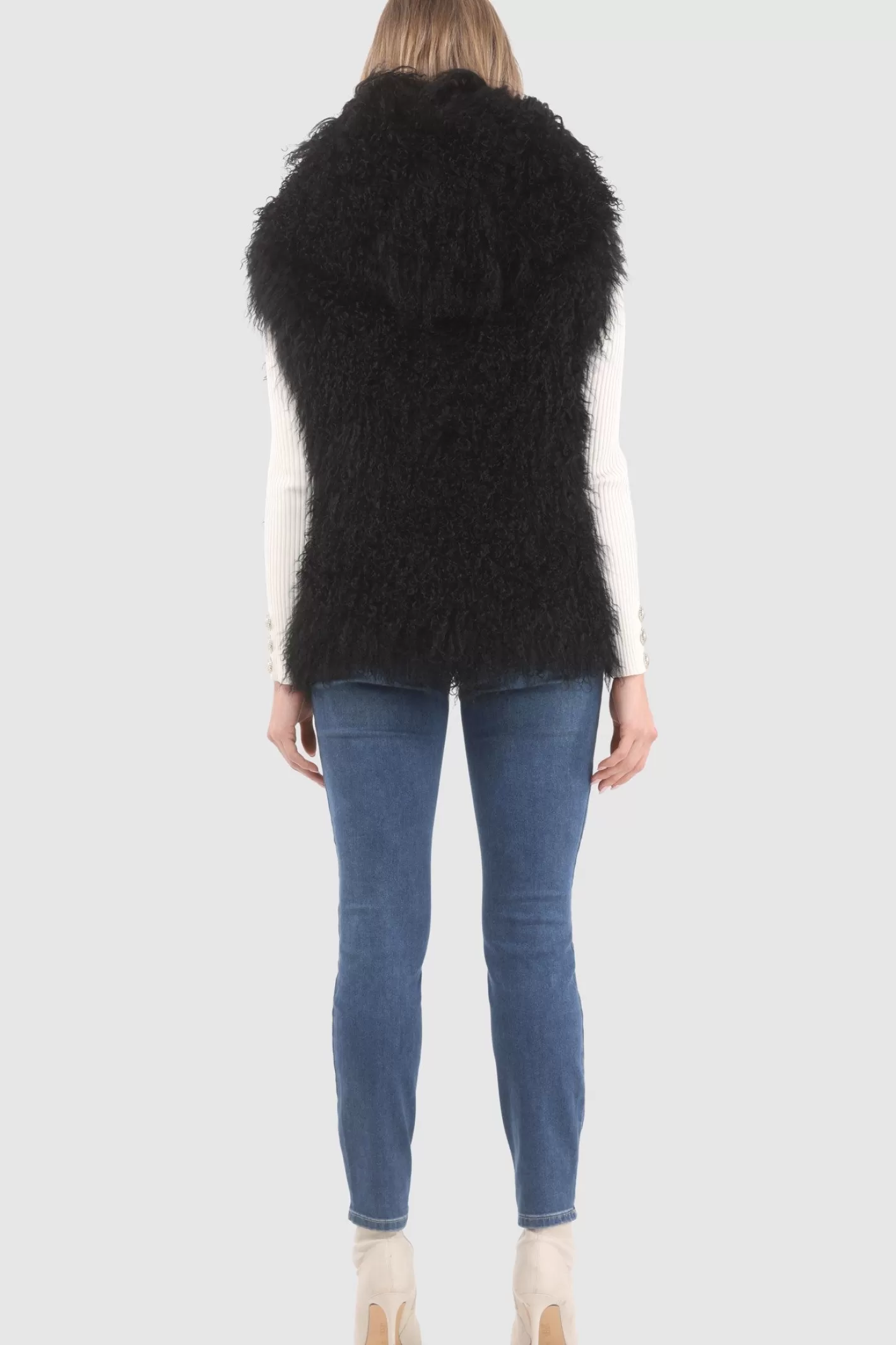 Veste réversible femme GORSKI Montréal - Édition exclusive en agneau shearling mongol avec doublure en laine et cachemire Loro Piana - Confort hiver et élégance intemporelle 

(Note : J'ai restructuré la phrase pour une lecture plus fluide, ajouté des termes évocateurs comme 