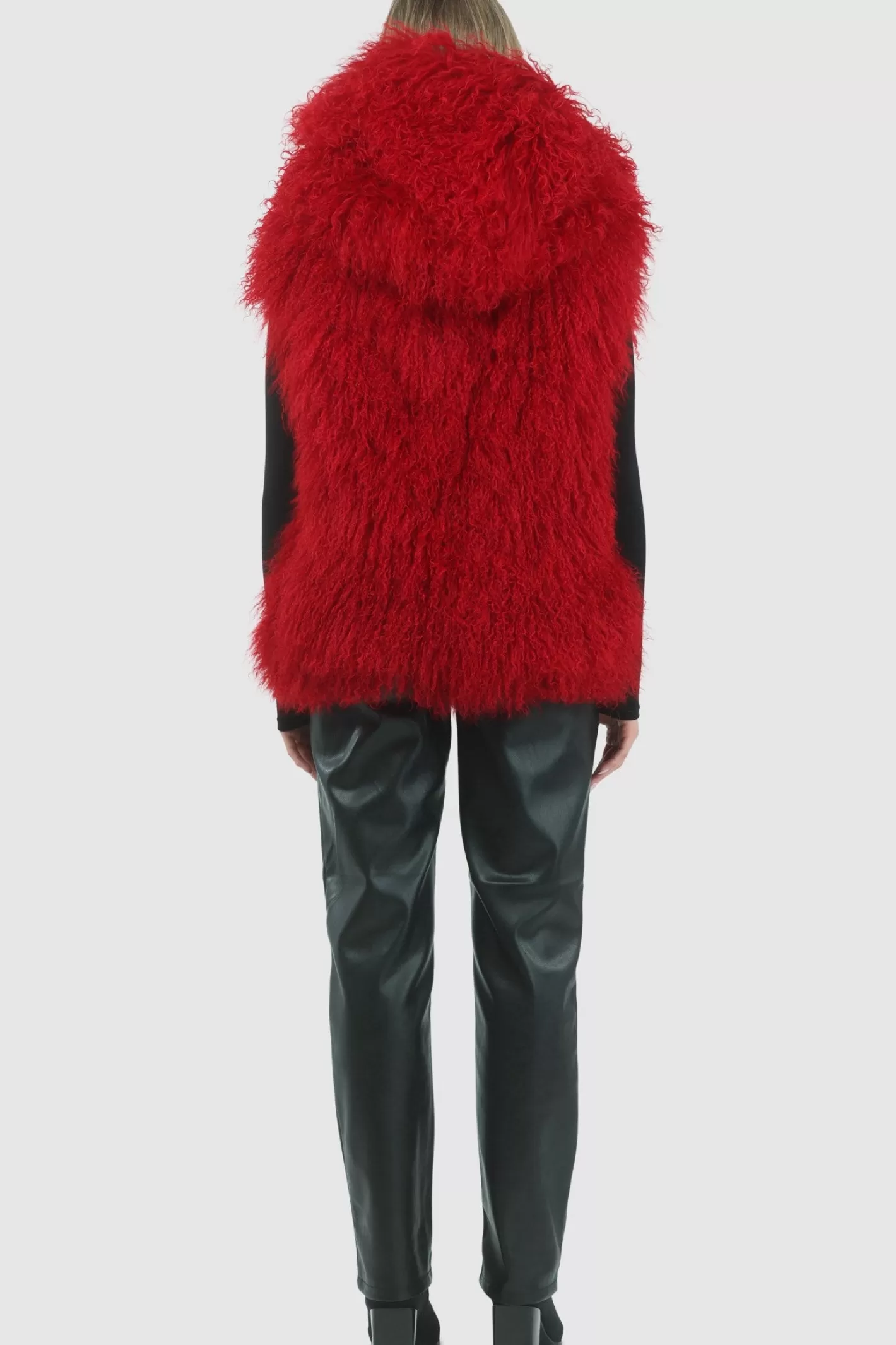 Veste réversible femme GORSKI Montréal - Édition exclusive en agneau shearling mongol avec doublure en laine et cachemire Loro Piana - Confort hiver et élégance intemporelle 

(Note : J'ai restructuré la phrase pour une lecture plus fluide, ajouté des termes évocateurs comme 