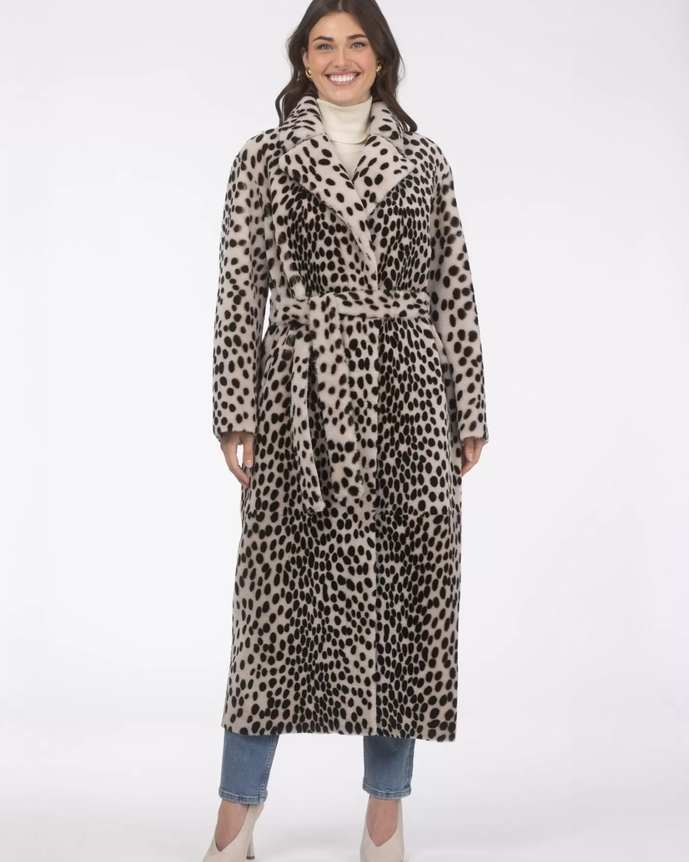 Manteau Double-Face GORSKI Montréal en Mouton Shearling - Élégance Hivernale 2024 pour Femme 

(Version premium avec capuche amovible et coupe ajustée)