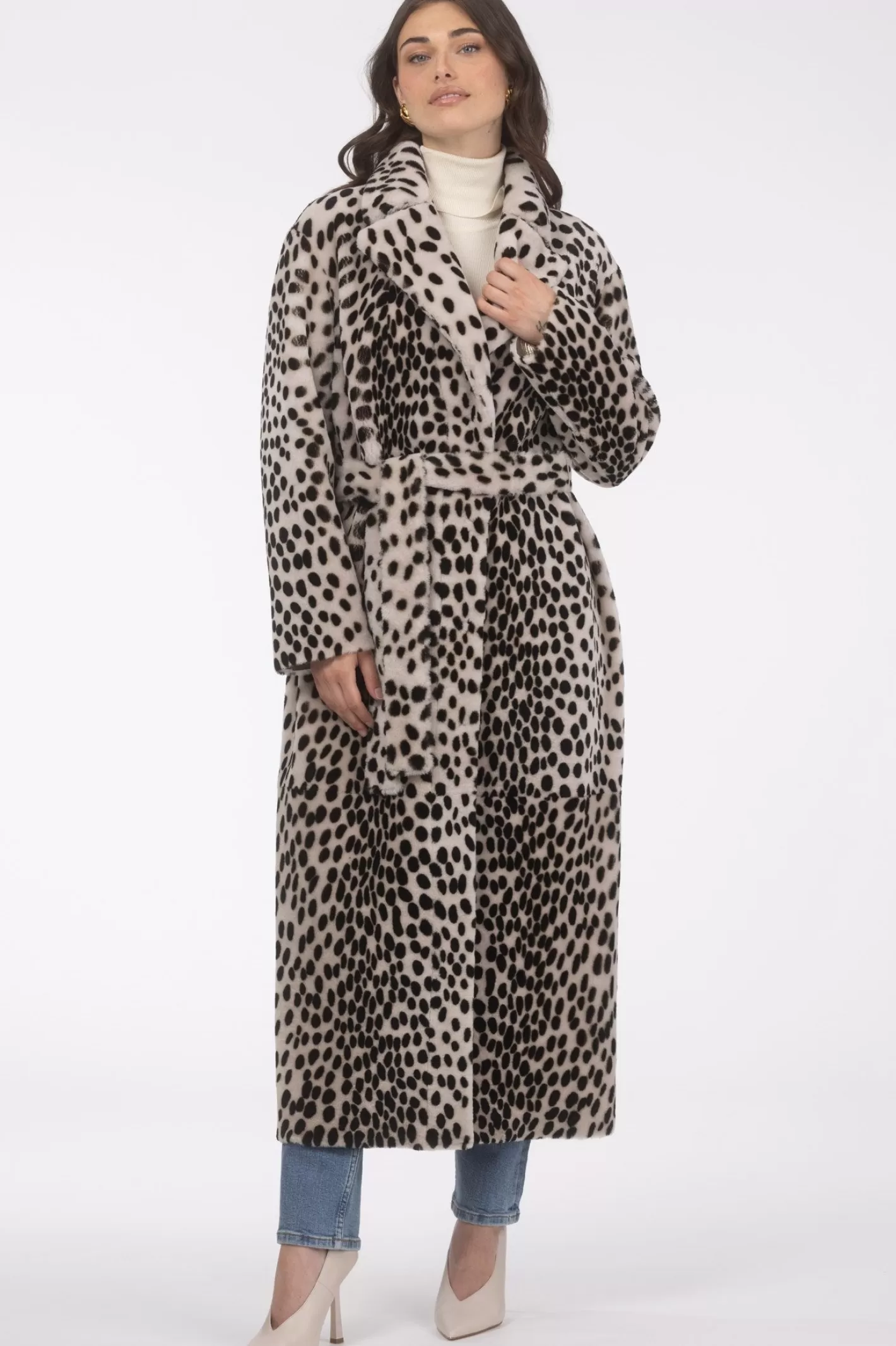 Manteau Double-Face GORSKI Montréal en Mouton Shearling - Élégance Hivernale 2024 pour Femme 

(Version premium avec capuche amovible et coupe ajustée)