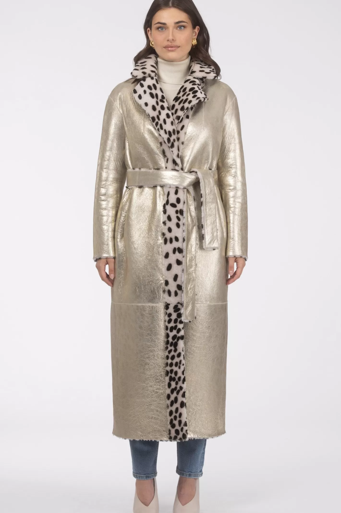 Manteau Double-Face GORSKI Montréal en Mouton Shearling - Élégance Hivernale 2024 pour Femme 

(Version premium avec capuche amovible et coupe ajustée)