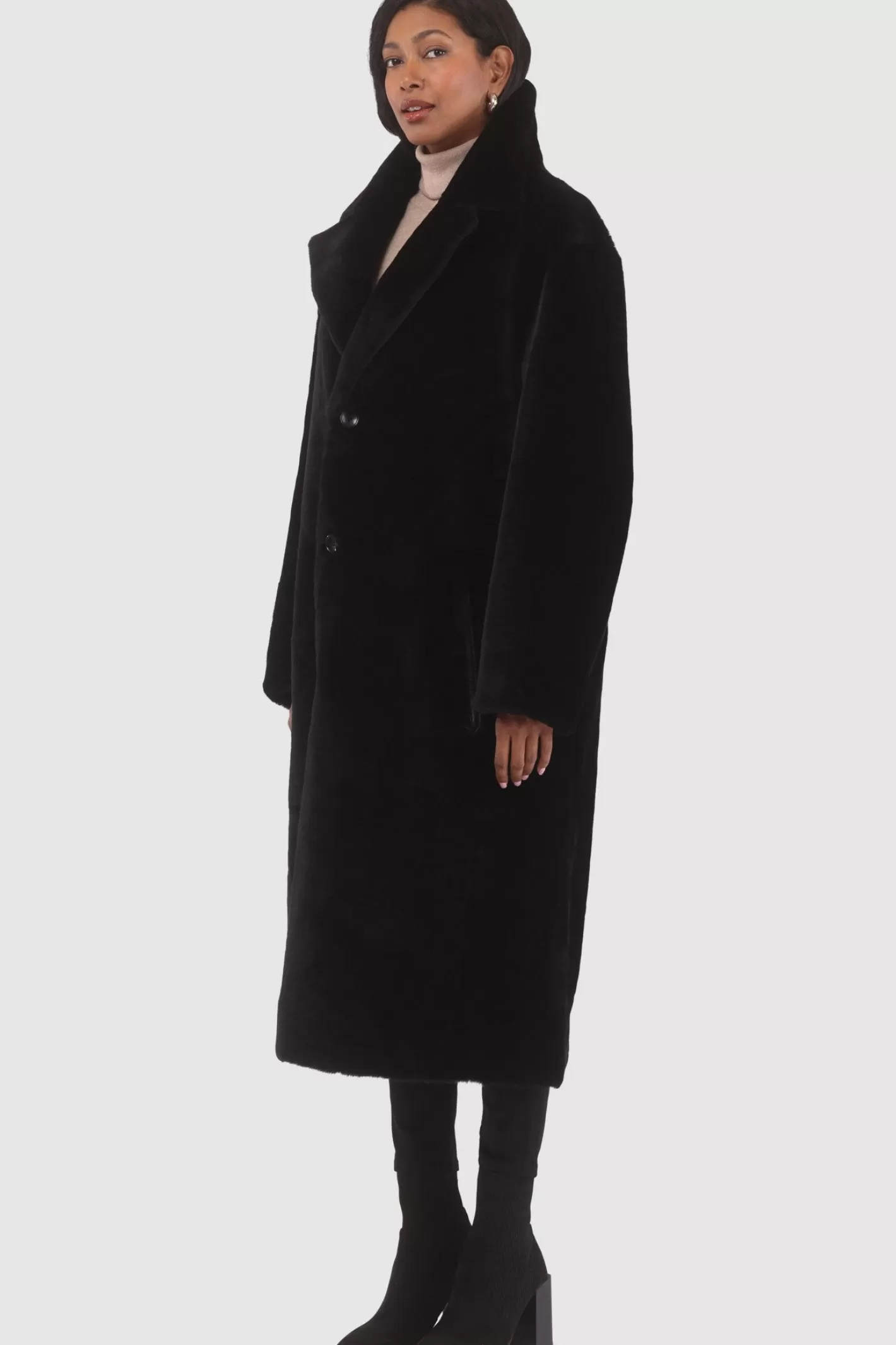 Manteau réversible femme GORSKI Montréal – Doudoune en agneau shearling avec col cheminée et ceinture ajustable (Collection hiver)