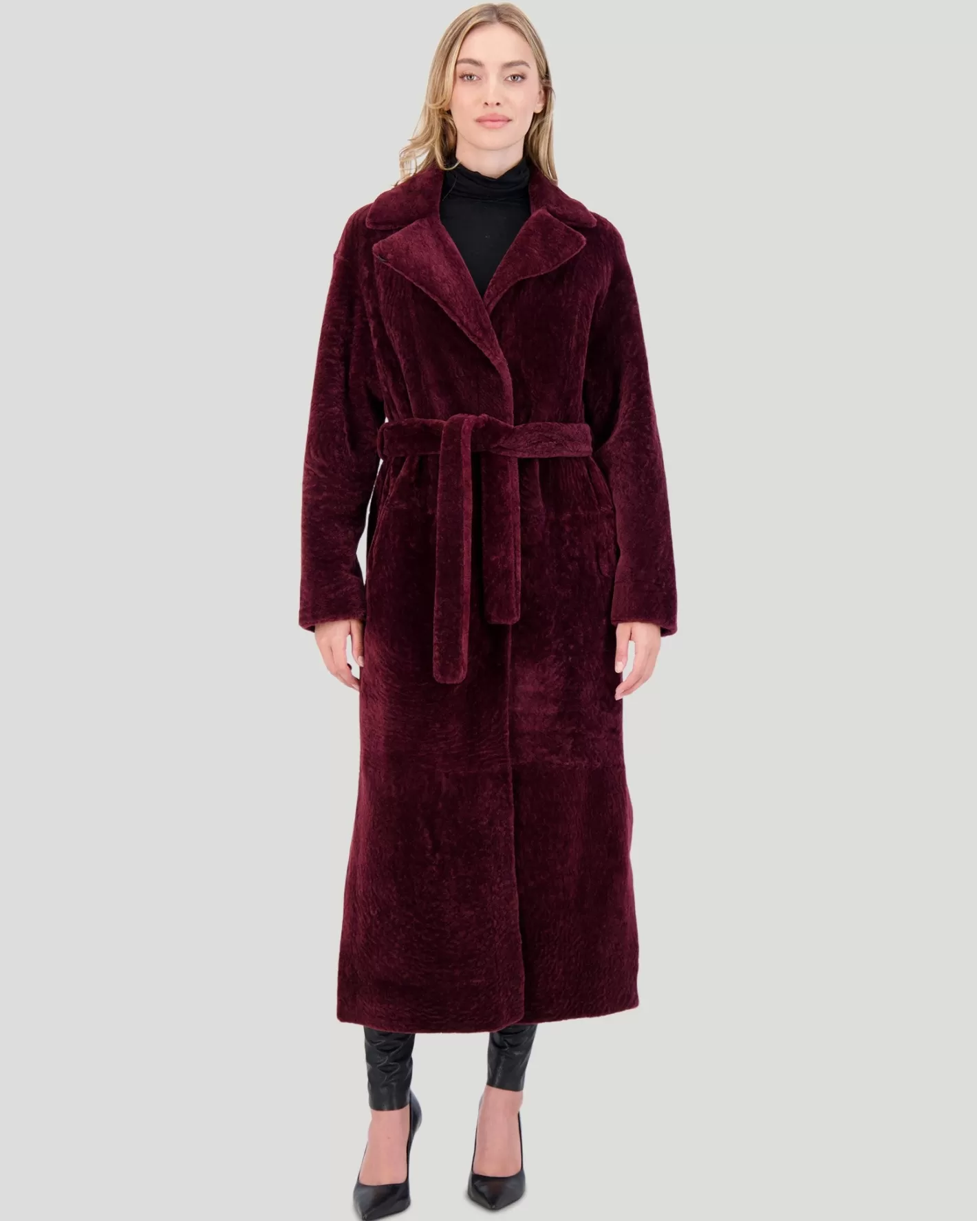 Manteau réversible en agneau shearling élégant avec fentes latérales ajustables et ceinture assortie - Collection exclusive Maison GORSKI Montréal