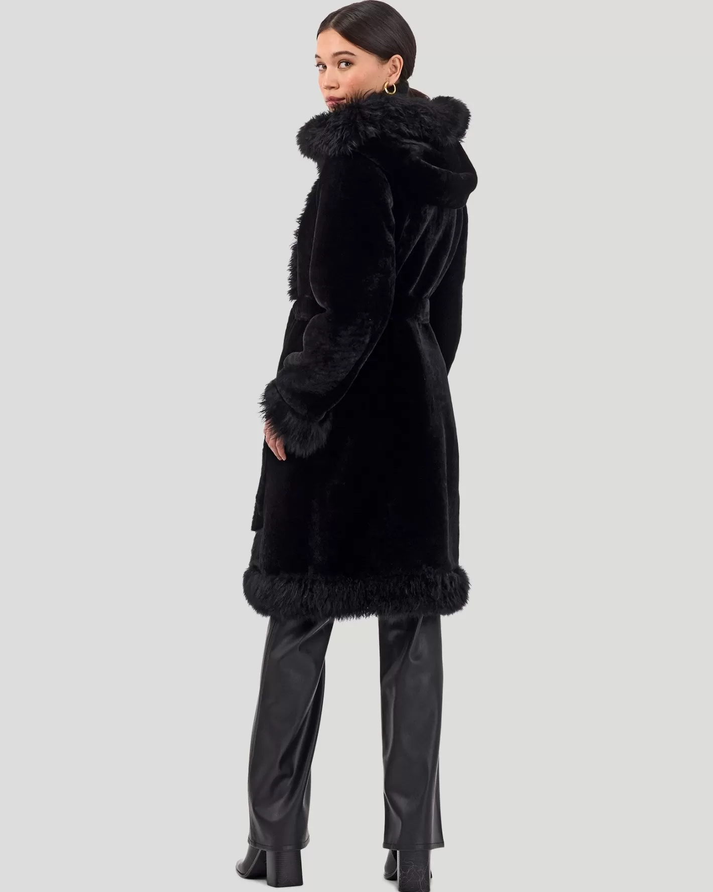 Veste Parka GORSKI Montréal Réversible en Agneau Shearling - Détails en Laine Mérinos Longue avec Ceinture Ajustable pour Style Urbain Hivernal