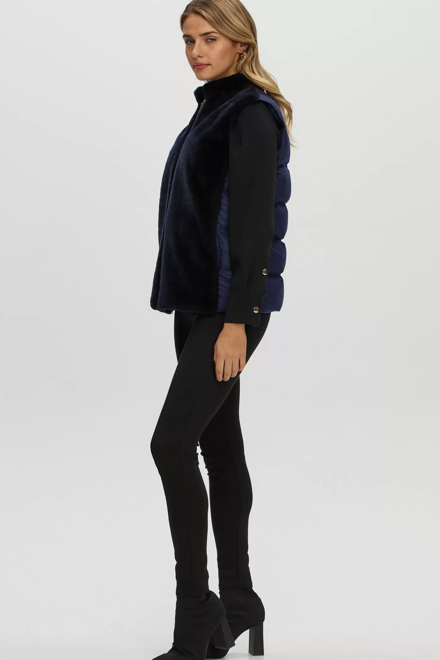 GORSKI Élégance Urbaine : Veste Réversible Femme en Agneau Shearling et Cachemire Loro Piana – Doudoune Matelassée Collection Montréal