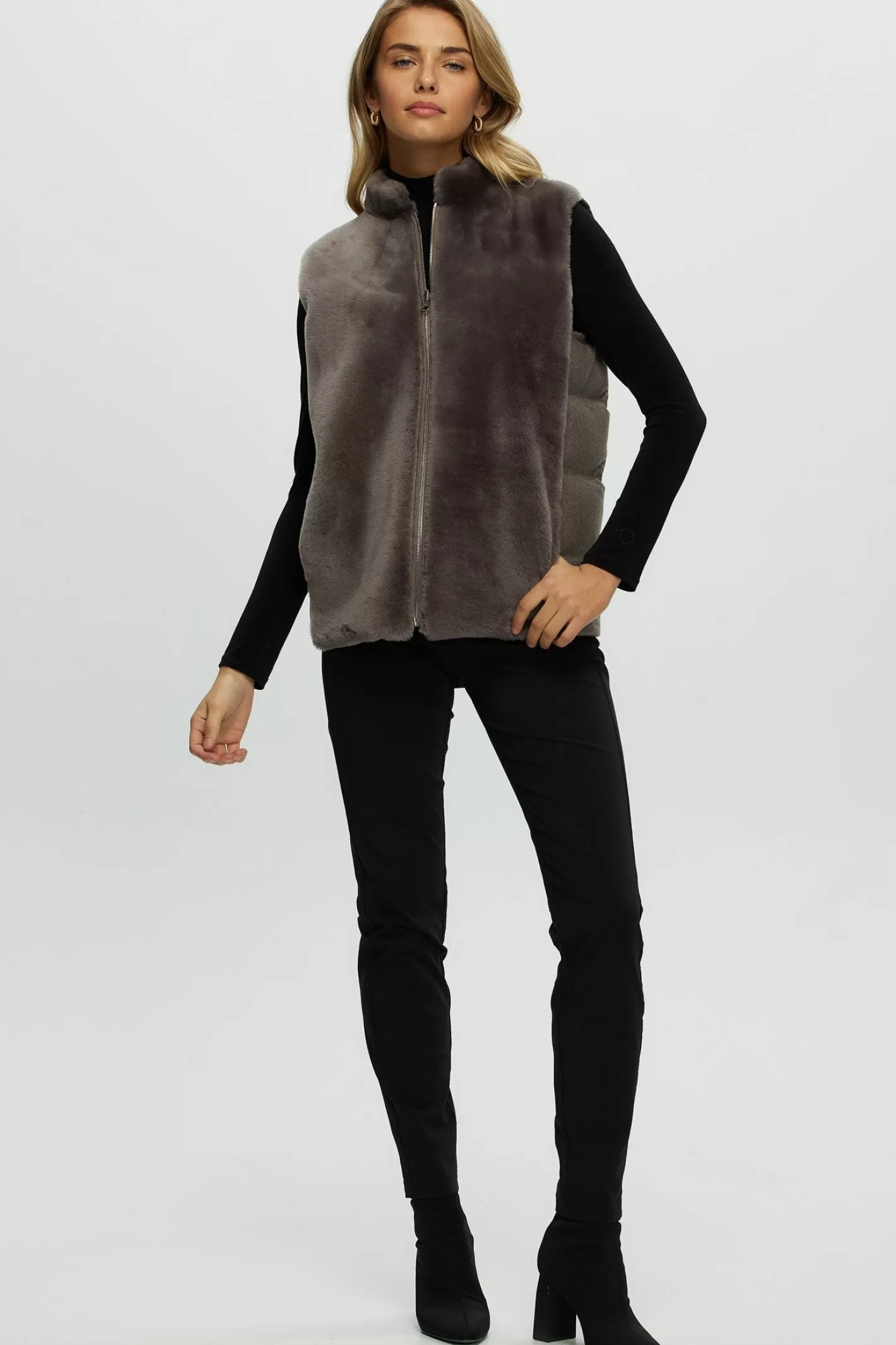GORSKI Élégance Urbaine : Veste Réversible Femme en Agneau Shearling et Cachemire Loro Piana – Doudoune Matelassée Collection Montréal