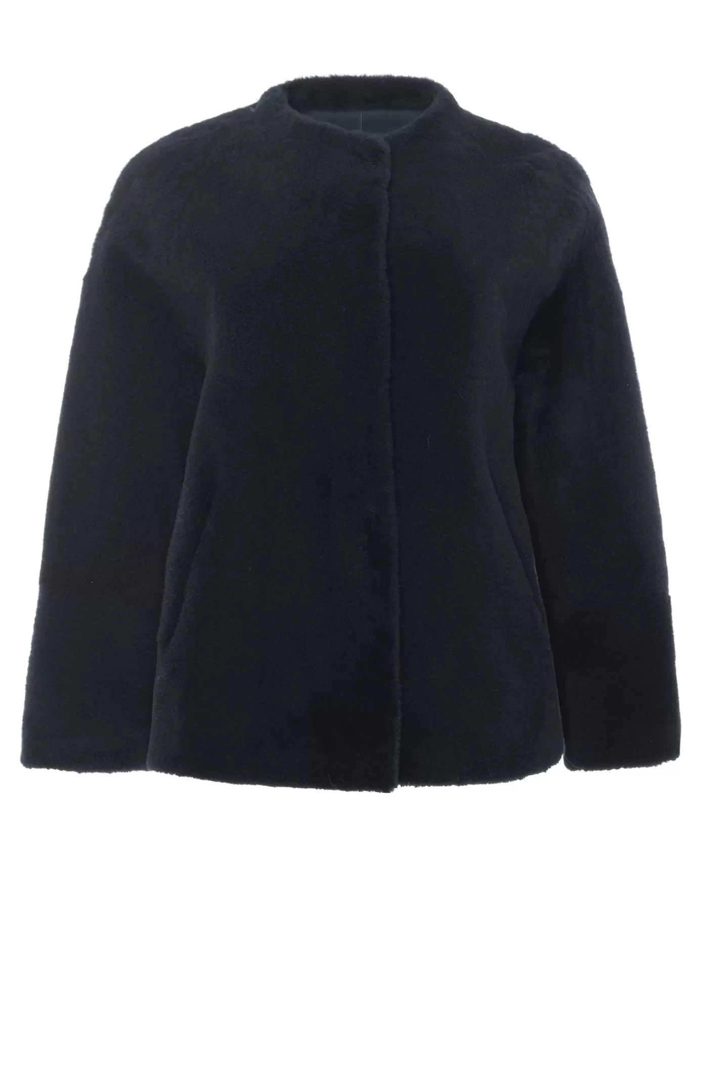 Doudoune réversible femme en agneau shearling - Design Montréal par GORSKI (Sans col, coupe ajustée) 

J'ai opté pour une structure syntaxique naturelle en français avec : 
1. Terme familier 