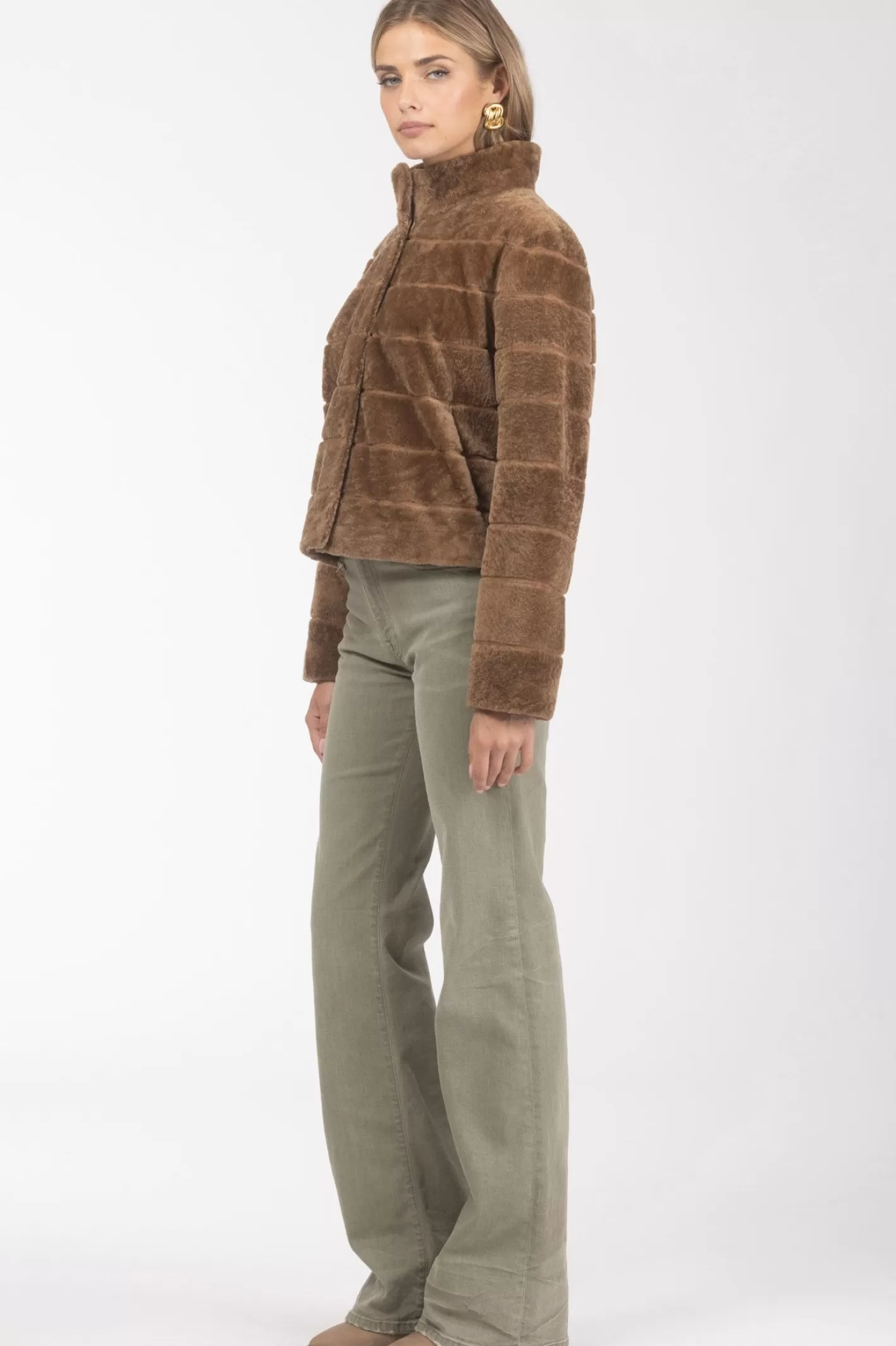 Veste réversible GORSKI Montréal - Doudoune en agneau texturé pour femme, style urbain avec doublure en mouton retourné, conception hiver-printemps polyvalente