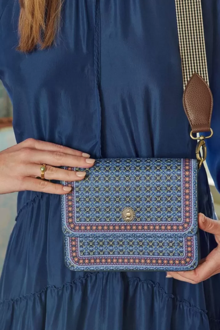 Pip Studio - Pochette Bandoulière Élégante « Trèfle d'Été » Bleu Ciel en Édition Limitée  

(：，