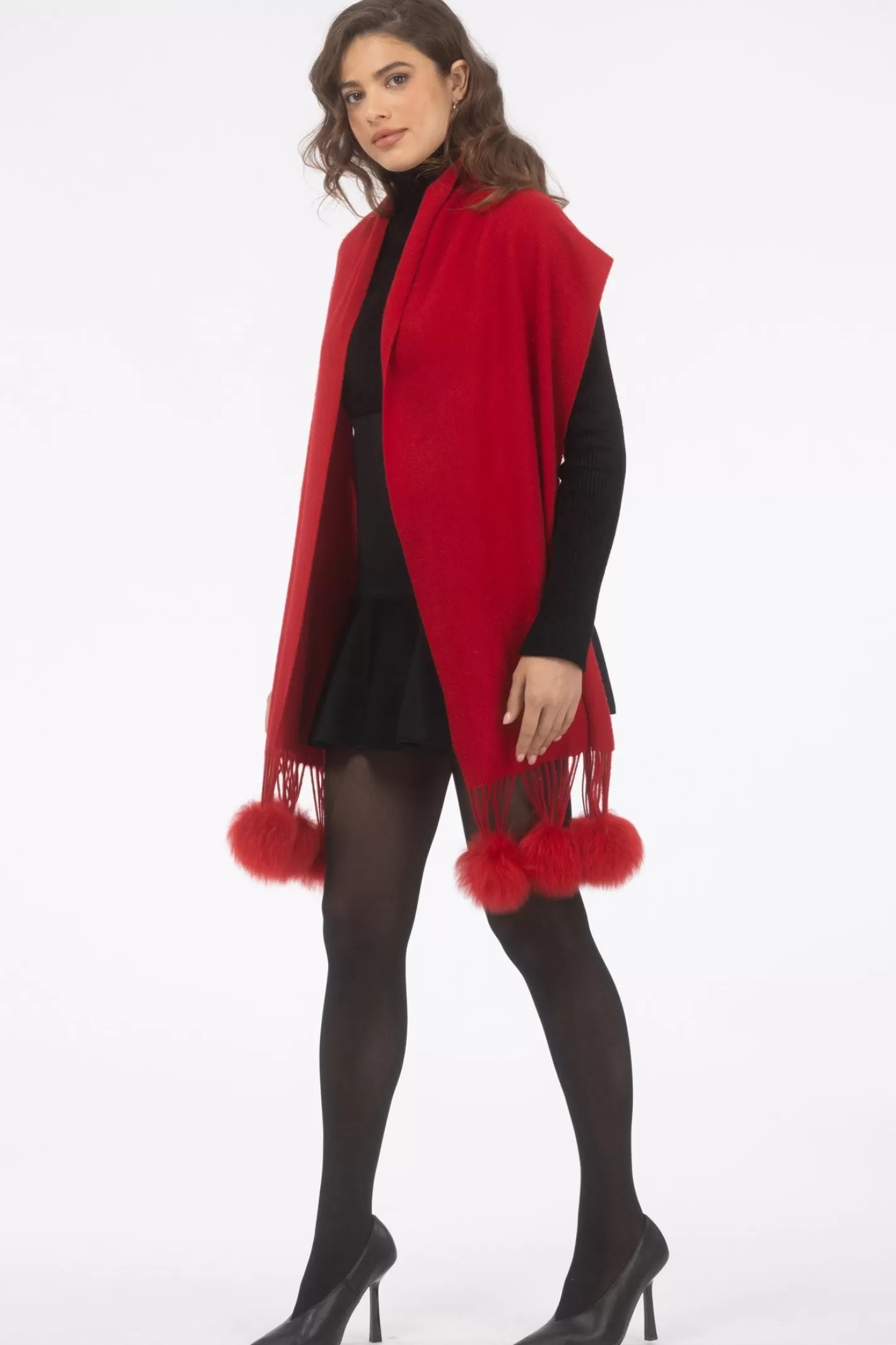 Écharpe en Cachemire GORSKI Montréal - Élégance Hivernale avec Pompons en Agneau Sélectionnés  

Collection Exclusive Femme : Écharpe Douceur Cachemire GORSKI, Pompons d'Agneau Artisanaux pour Sublimer Tenues  

GORSKI Montréal - Écharpe Cachemire Premium à Pompons en Laine d'Agneau, Pièce Unique Femme  

Écharpe Femme GORSKI - Cachemire Montréalais et Pompons d'Agneau Artisanal, Création Hiver 2024  

GORSKI Écharpe Cachemire Montréal - Touche Luxueuse avec Pompons en Laine d'Agneau Triés sur le Volet