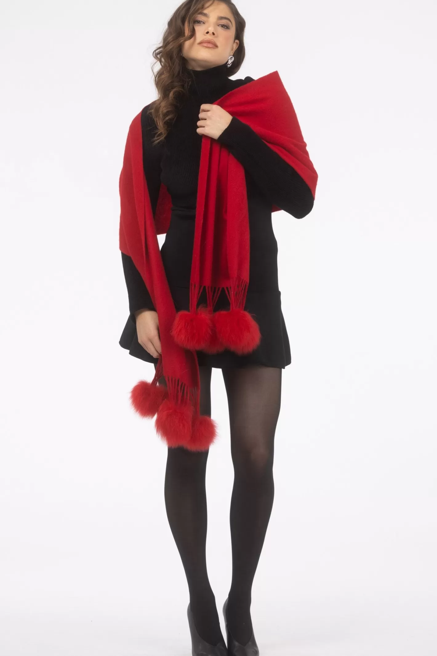 Écharpe en Cachemire GORSKI Montréal - Élégance Hivernale avec Pompons en Agneau Sélectionnés  

Collection Exclusive Femme : Écharpe Douceur Cachemire GORSKI, Pompons d'Agneau Artisanaux pour Sublimer Tenues  

GORSKI Montréal - Écharpe Cachemire Premium à Pompons en Laine d'Agneau, Pièce Unique Femme  

Écharpe Femme GORSKI - Cachemire Montréalais et Pompons d'Agneau Artisanal, Création Hiver 2024  

GORSKI Écharpe Cachemire Montréal - Touche Luxueuse avec Pompons en Laine d'Agneau Triés sur le Volet