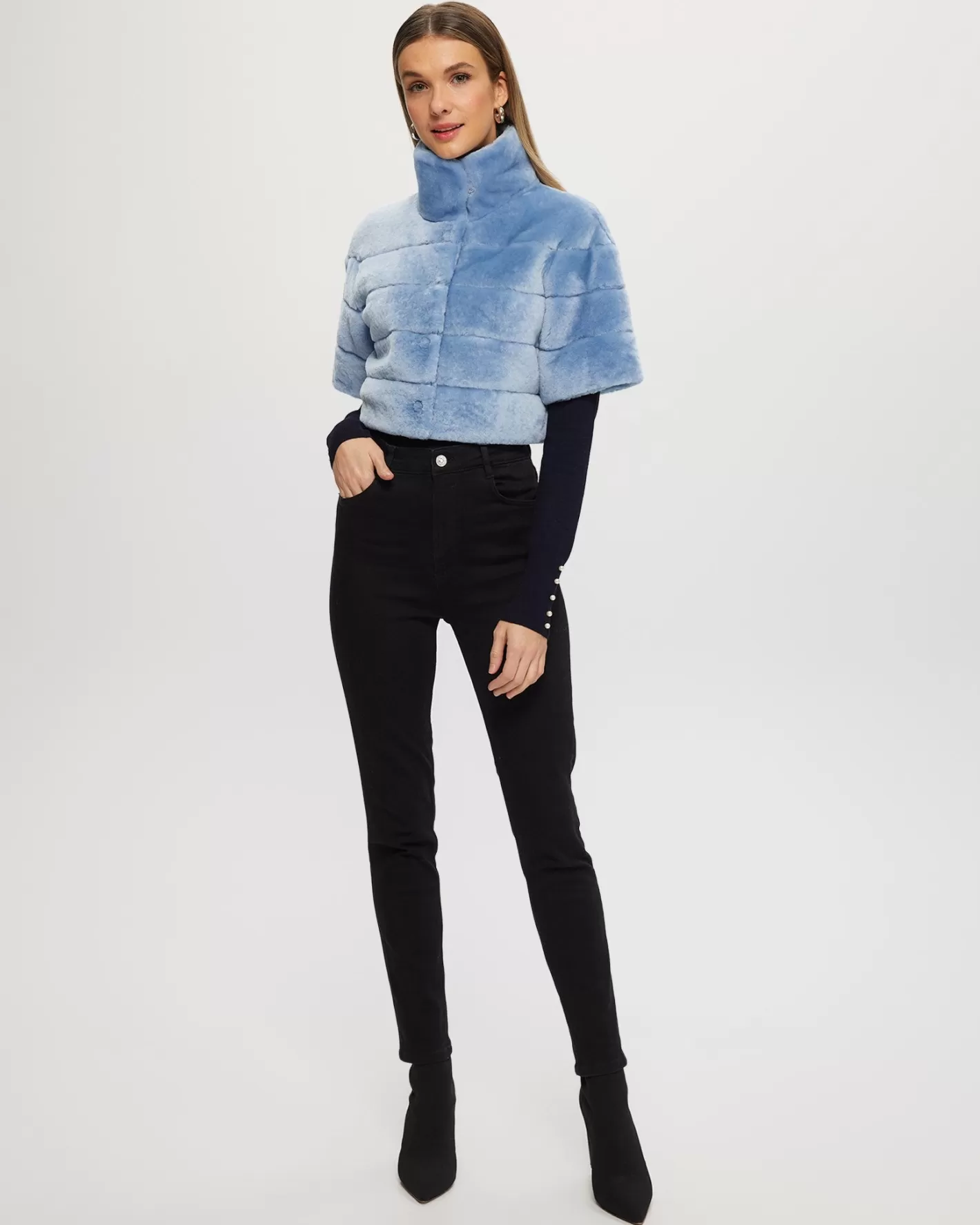 Boléro Tendance pour Femme en Mouton Shearling - Collection Exclusive GORSKI Montréal (Manches Courtes, Détails Chic)