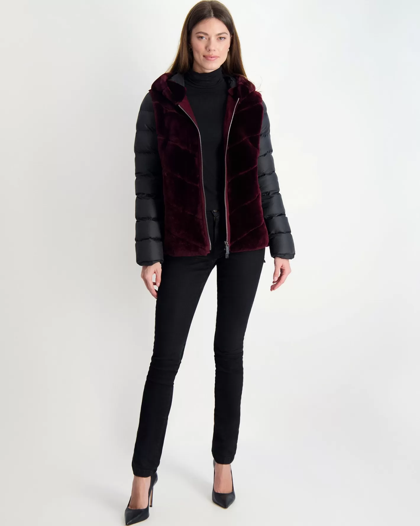 Parka chic pour femme GORSKI Montréal - Doudoune en agneau shearling avec motifs chevron, manches et dos matelassés - Confort hivernal élégant