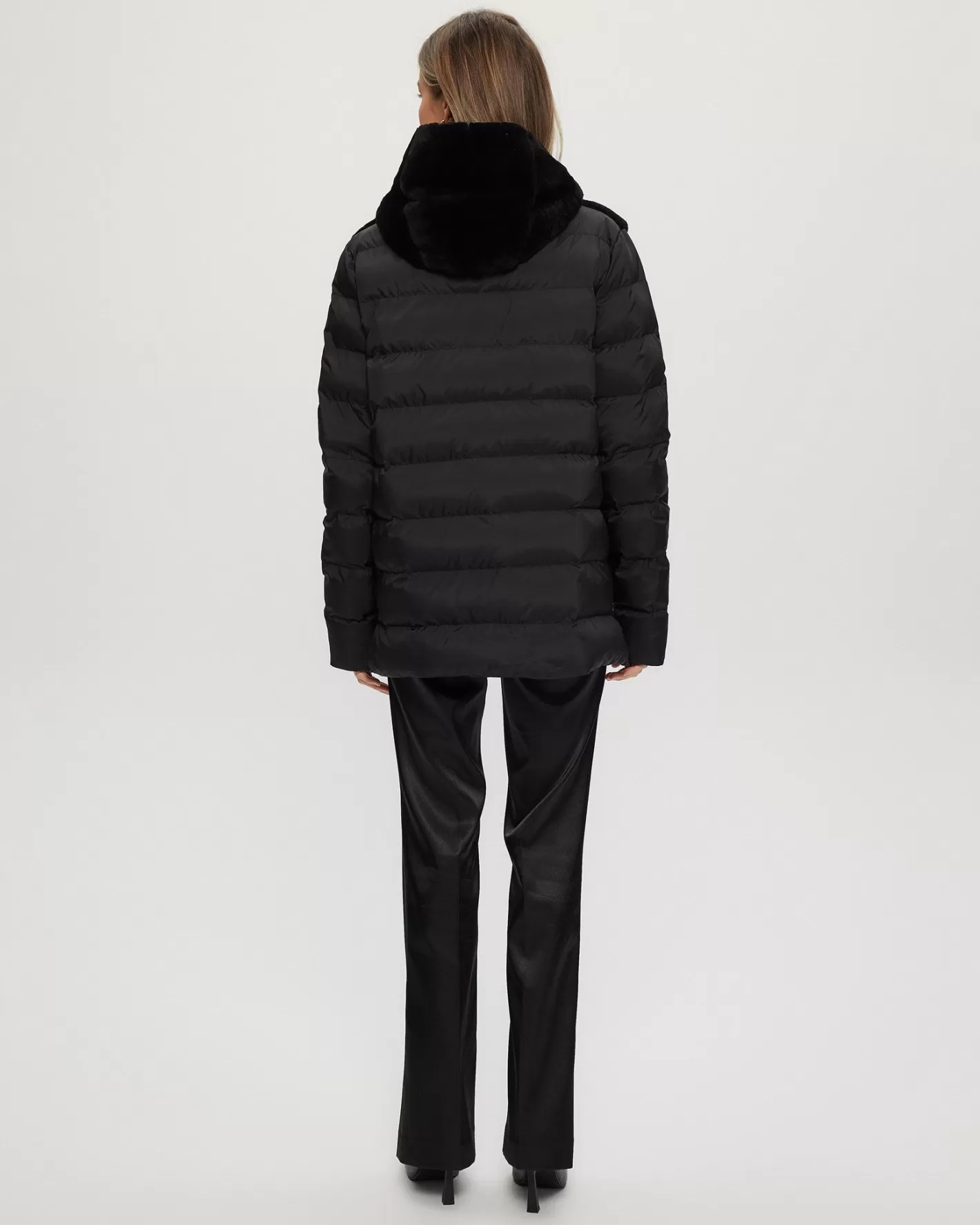 Parka chic pour femme GORSKI Montréal - Doudoune en agneau shearling avec motifs chevron, manches et dos matelassés - Confort hivernal élégant