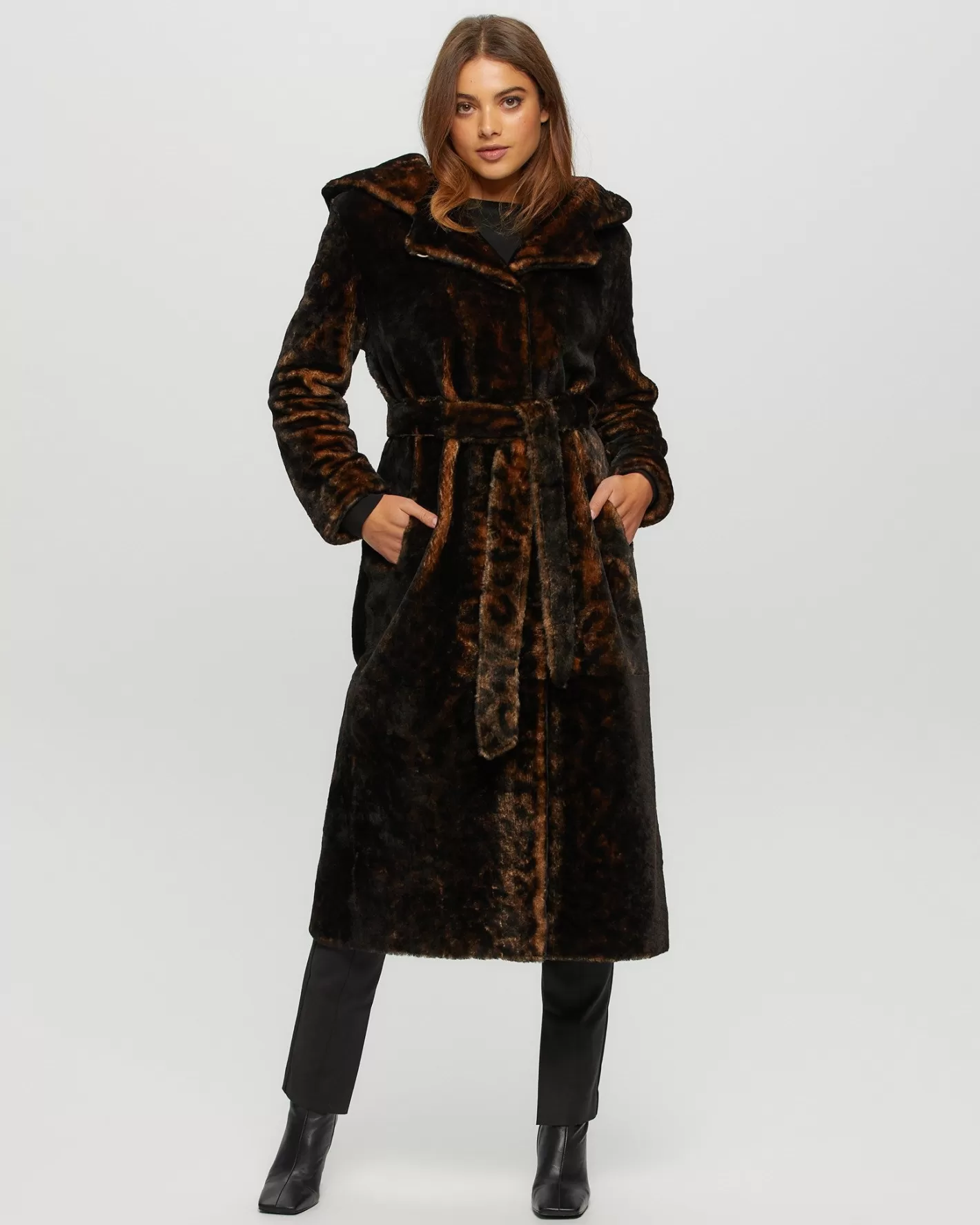 GORSKI Montréal - Doudoune capuche en agneau shearling féminine - Style décontracté chic