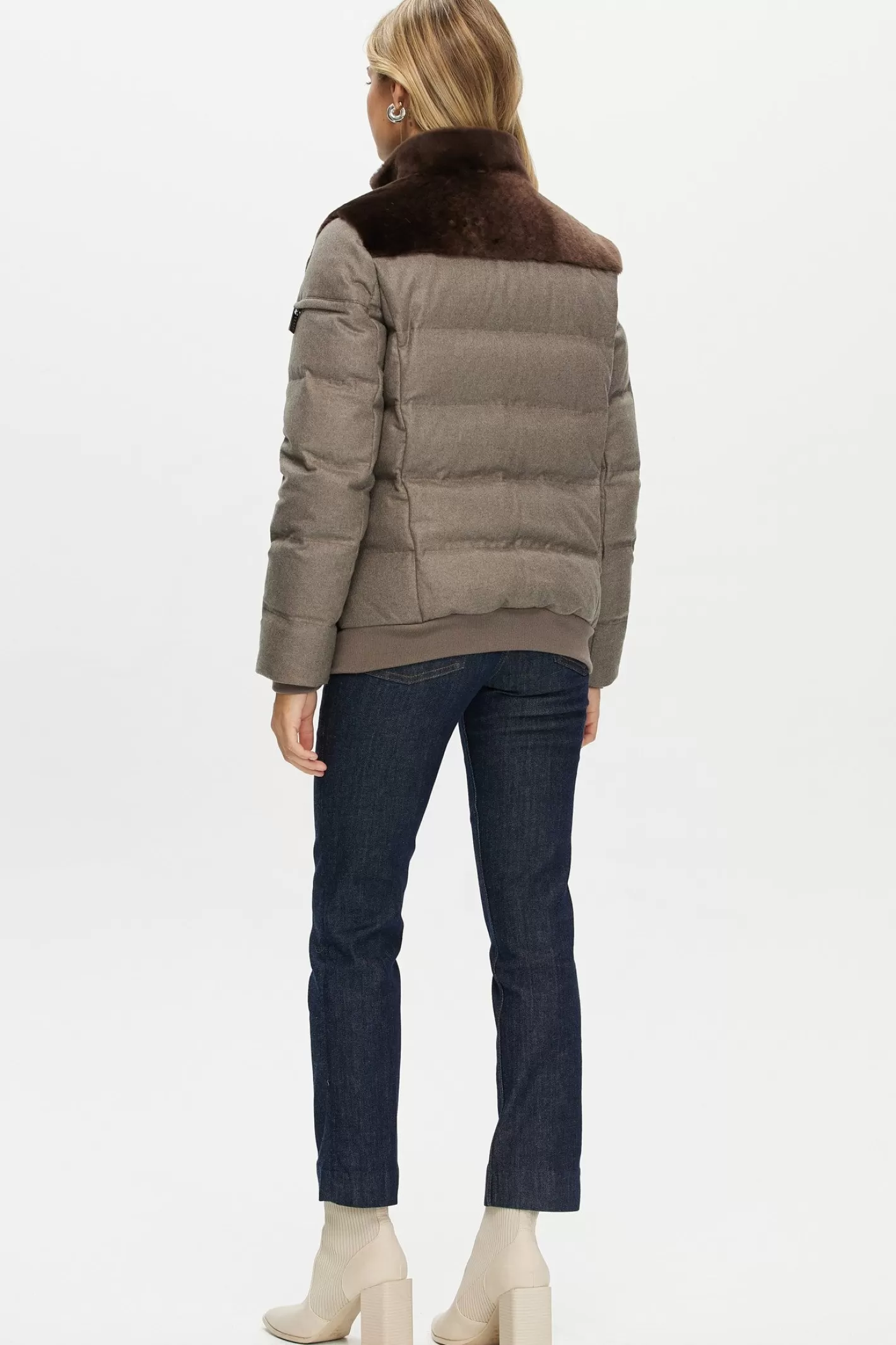Veste féminine GORSKI Montréal - Doublure en agneau shearling avec manches et dos matelassés en cachemire Loro Piana et laine duveteuse