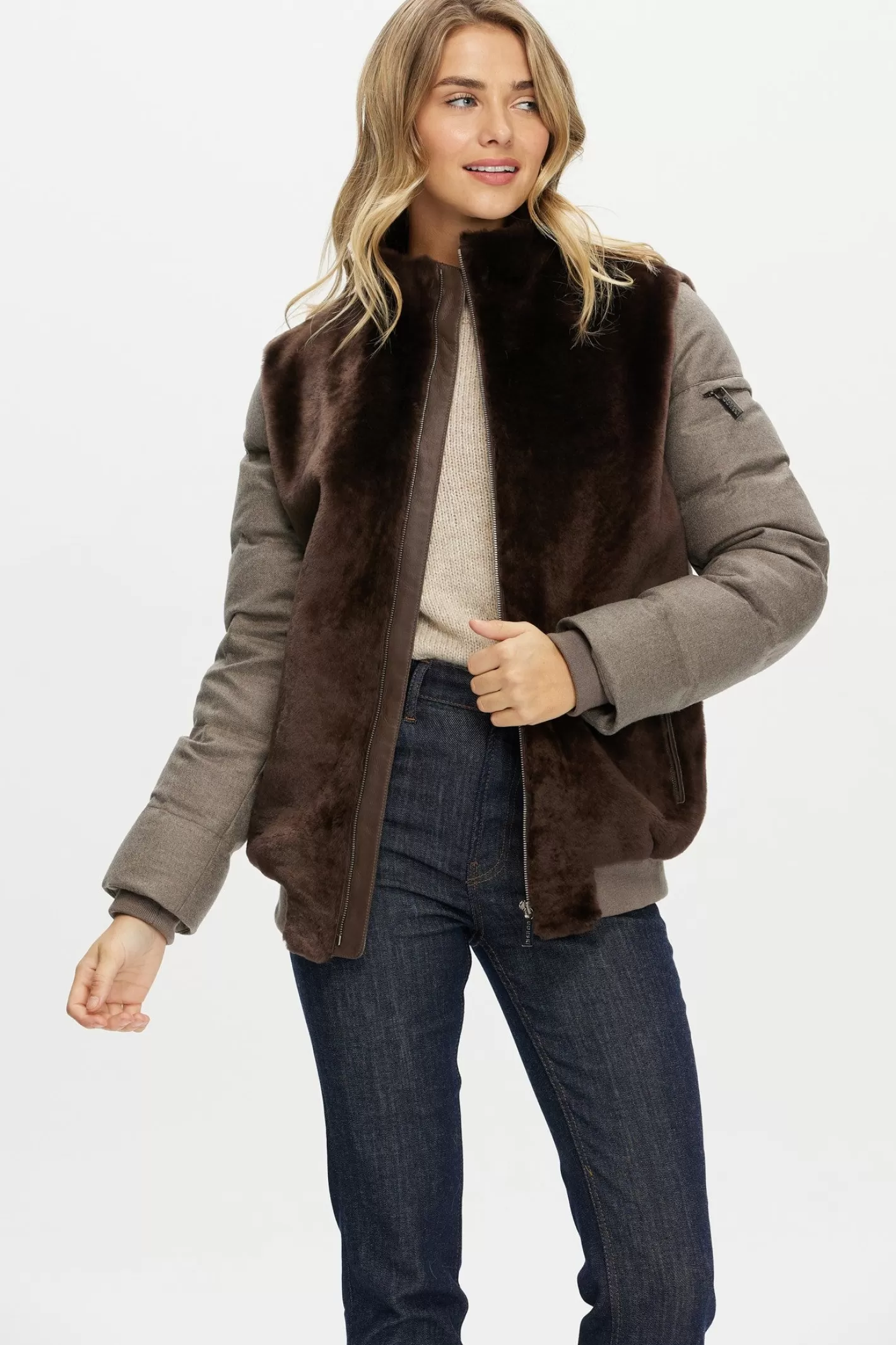Veste féminine GORSKI Montréal - Doublure en agneau shearling avec manches et dos matelassés en cachemire Loro Piana et laine duveteuse