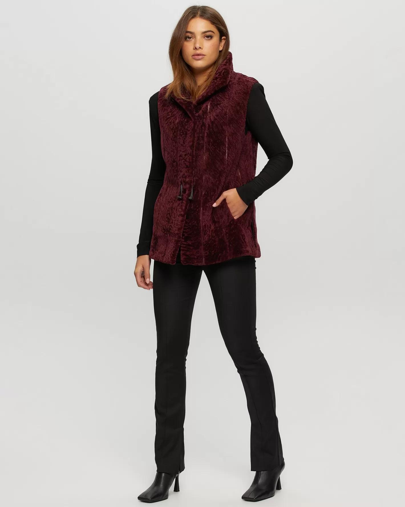 Veste réversible GORSKI pour femme - Doublure en agneau ultra-doux côté peau et finition soyeuse en taffetas brillant - Style montréalais authentique et intemporel