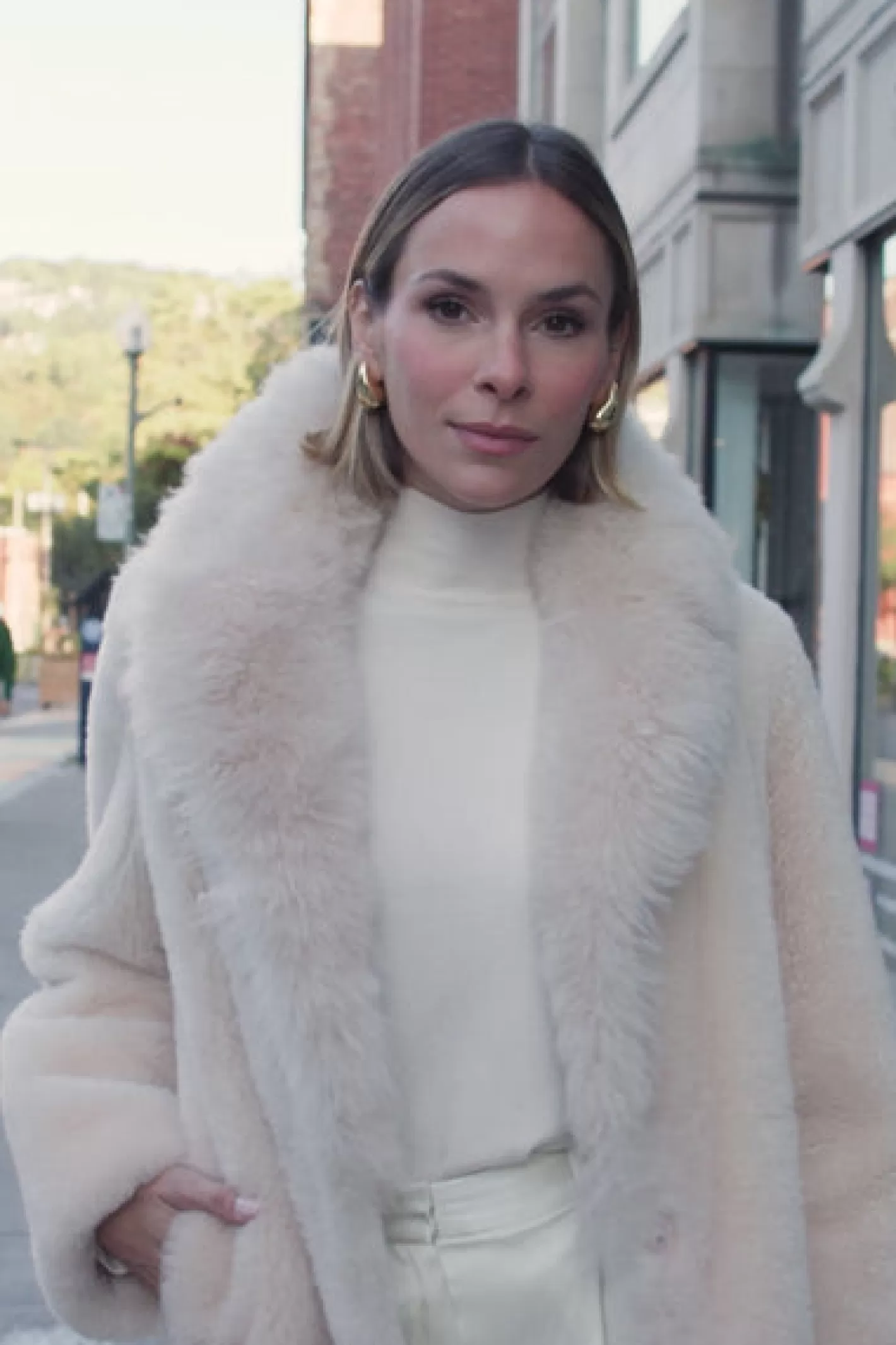 Manteau Femme GORSKI Montréal en Cachemire de Chèvre Écrêté – Col Doublé Matière Premium