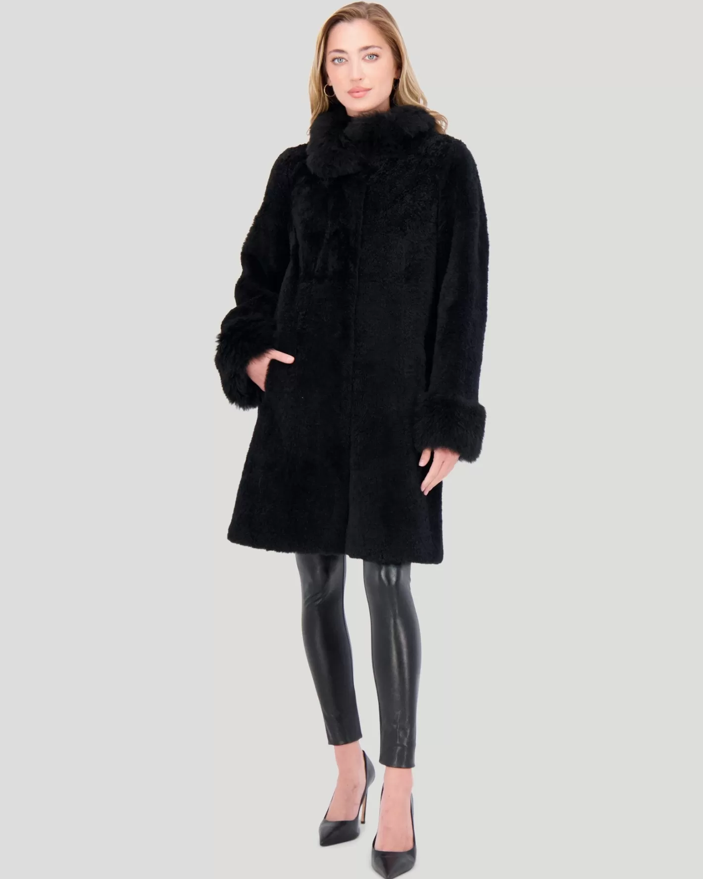 Veste GORSKI Montréal Pour Femme - Taille Cisaillée en Cachemire de Chèvre Sélectionné avec Col et Poignets Matelassés