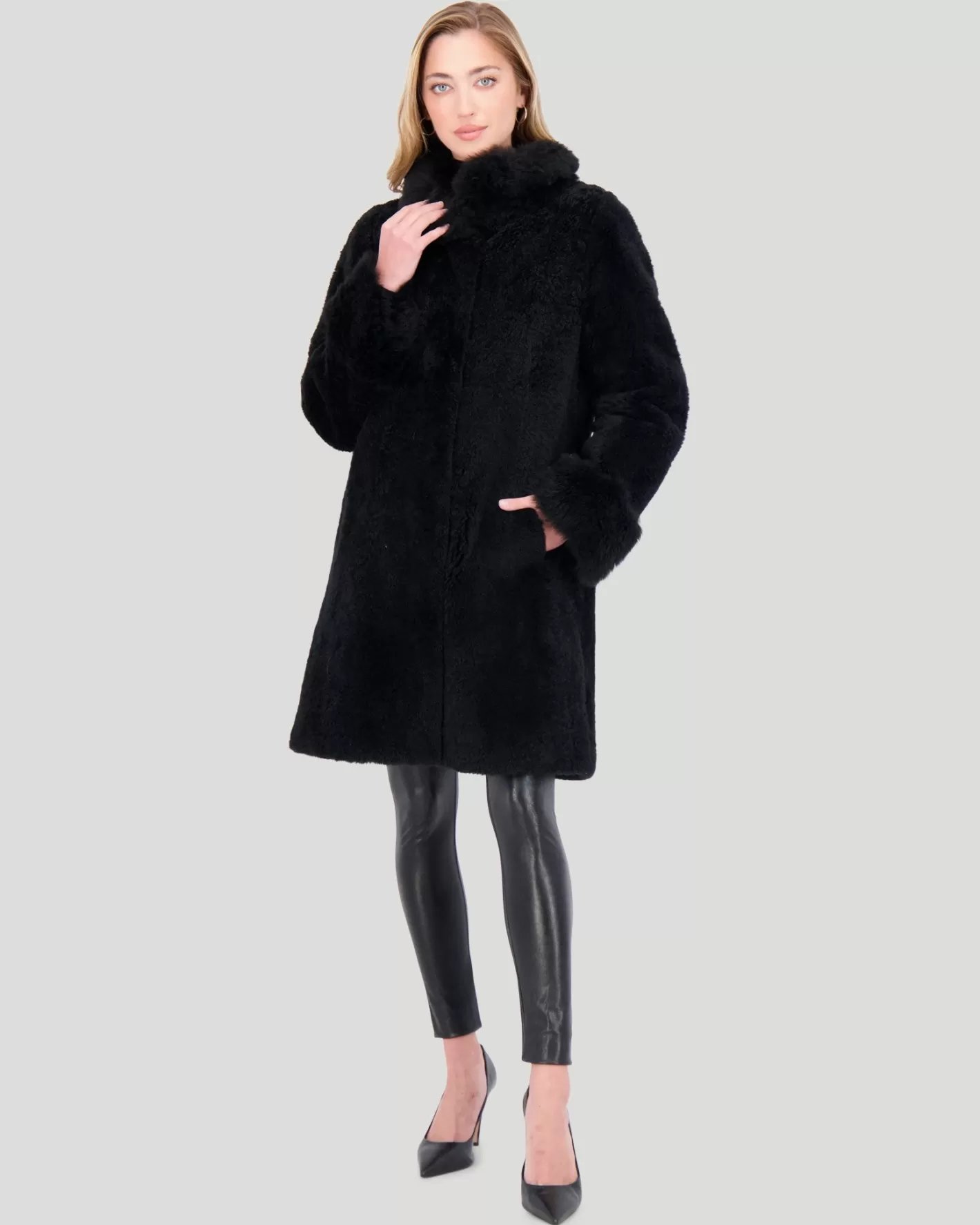 Veste GORSKI Montréal Pour Femme - Taille Cisaillée en Cachemire de Chèvre Sélectionné avec Col et Poignets Matelassés